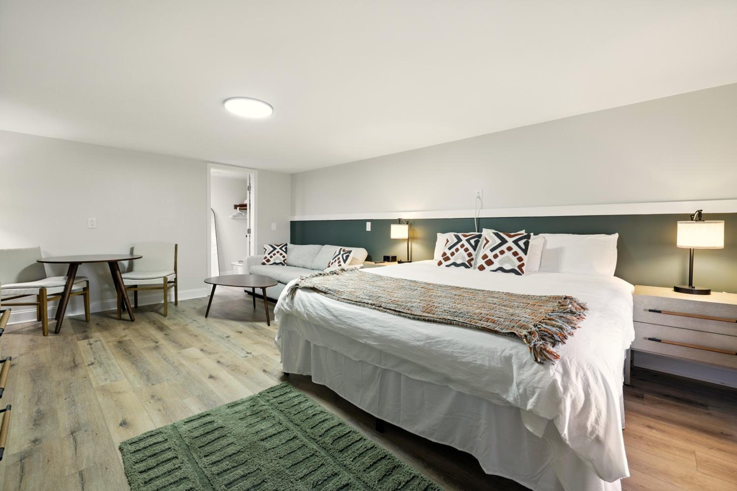 Superior King Room photo 2