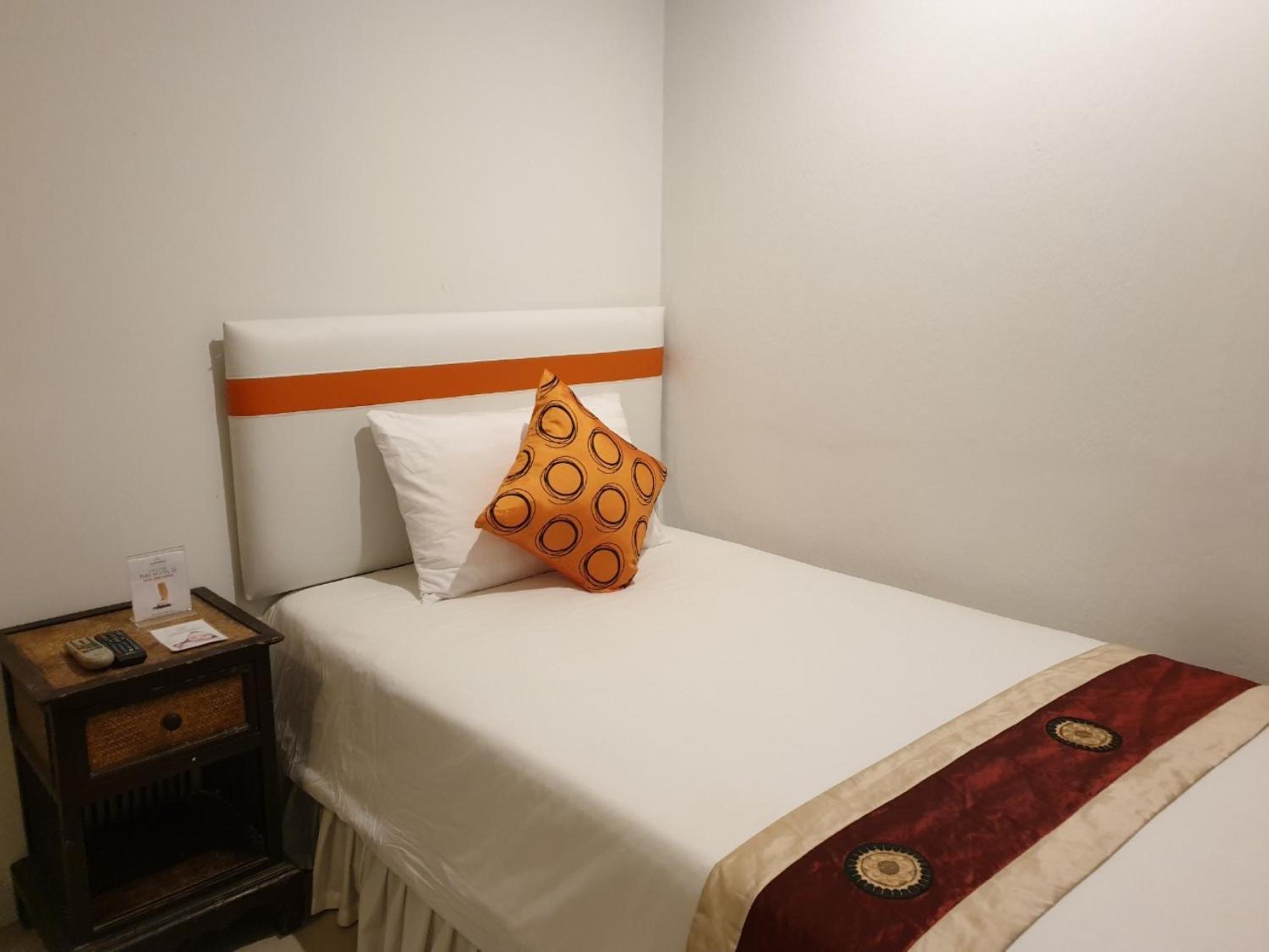 Single Room photo 3