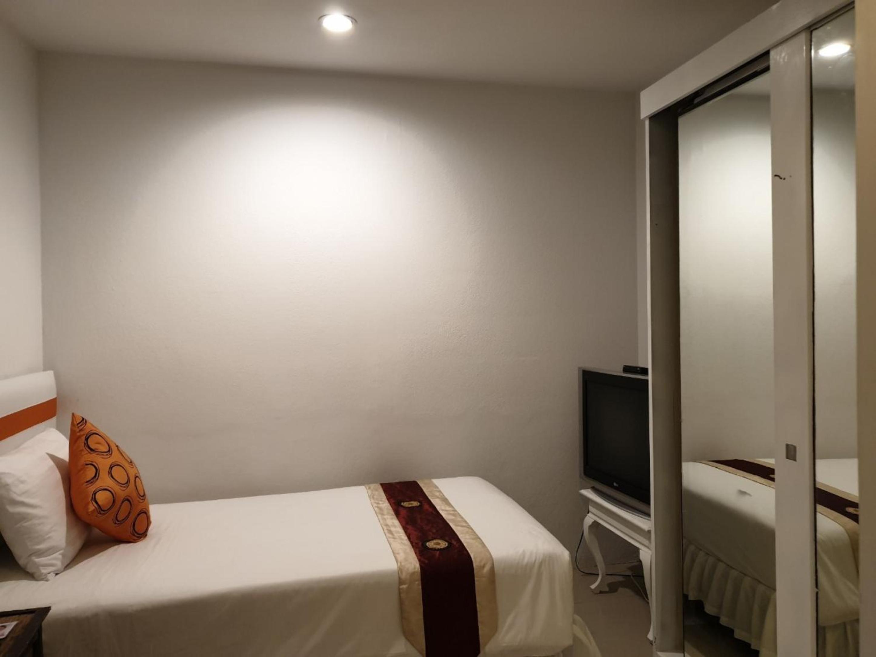 Single Room photo 1