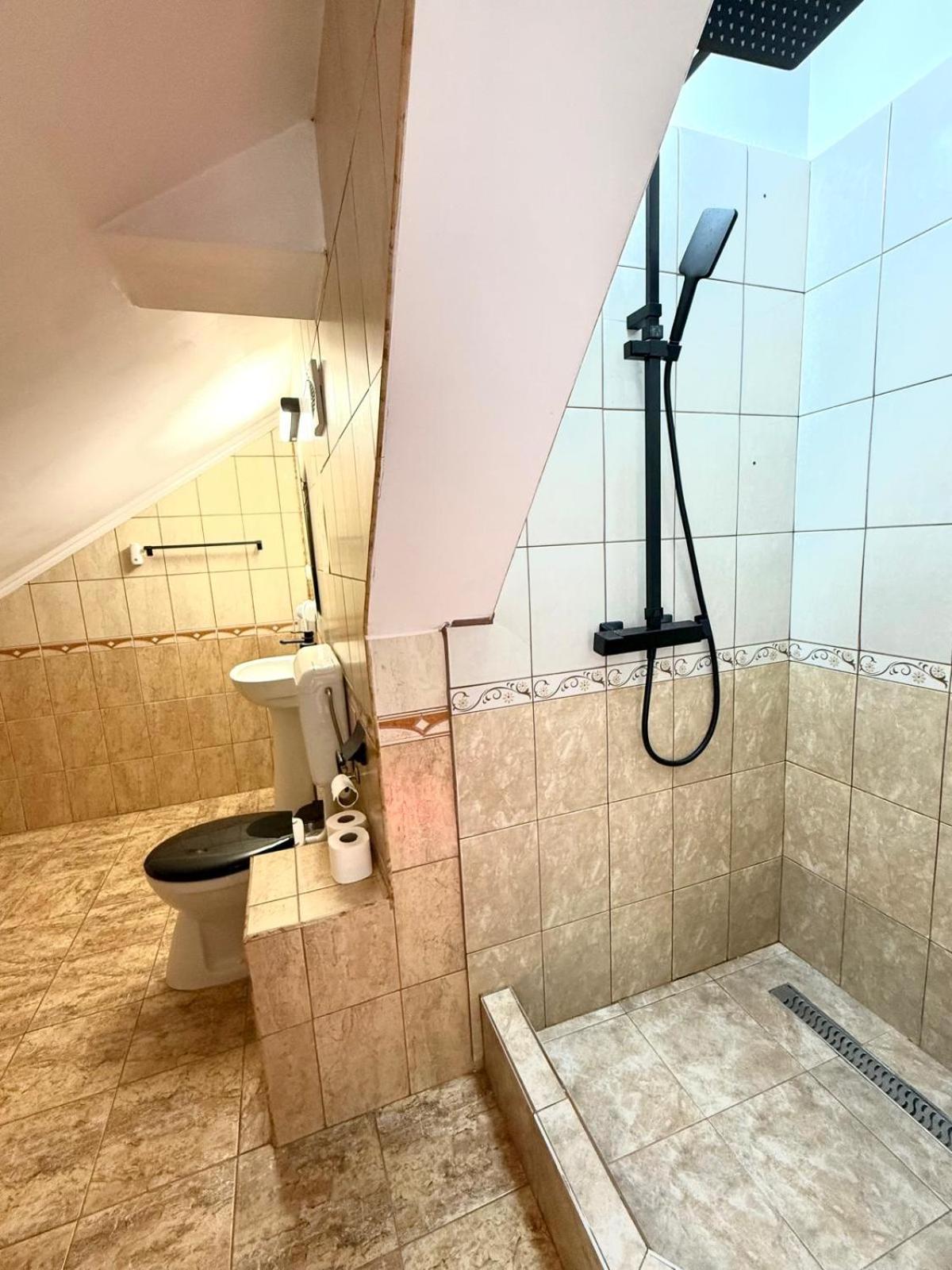 Triple Room with Bathroom