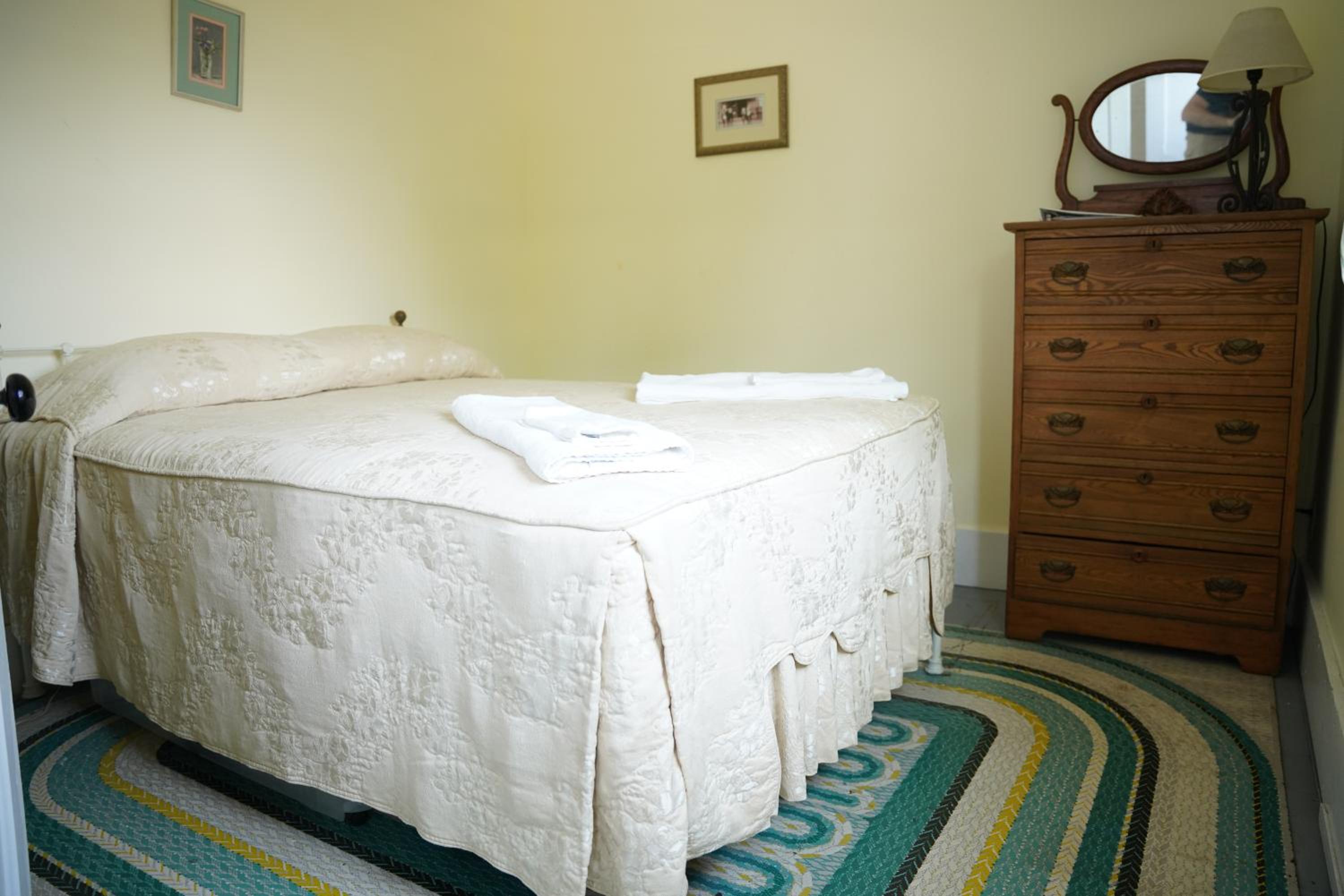 Ocean View Room with Shared Bathroom rm. 11 photo 2
