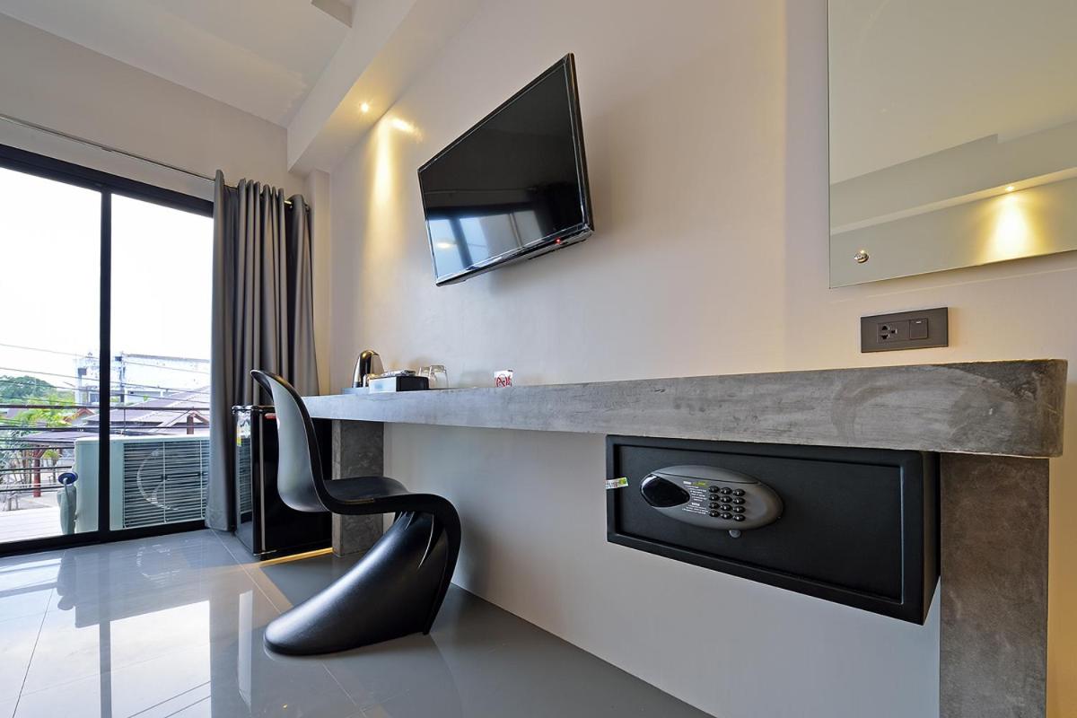 Superior Double or Twin Room photo 3