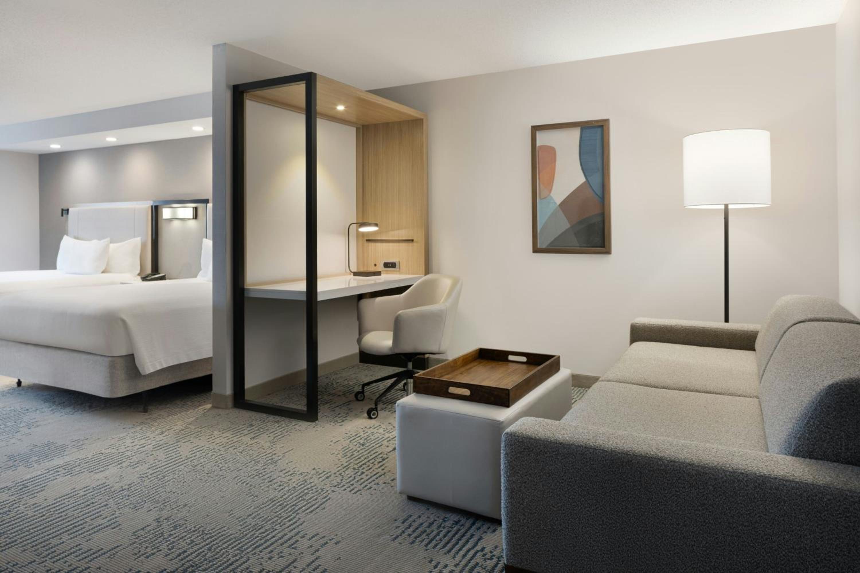 Queen Suite with Two Queen Beds and Trundle Sofa - Photo 3