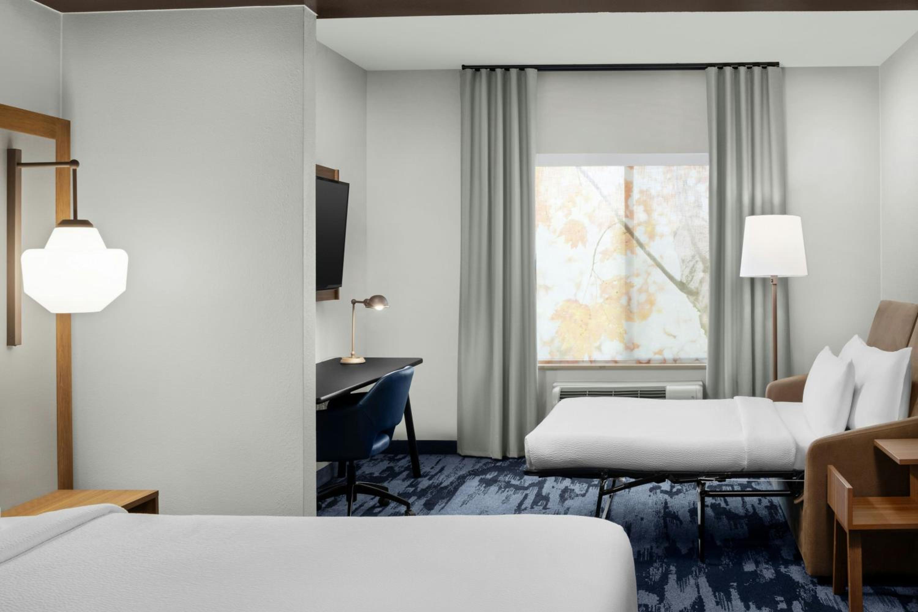 King Suite with Sofa Bed - Hearing Accessible