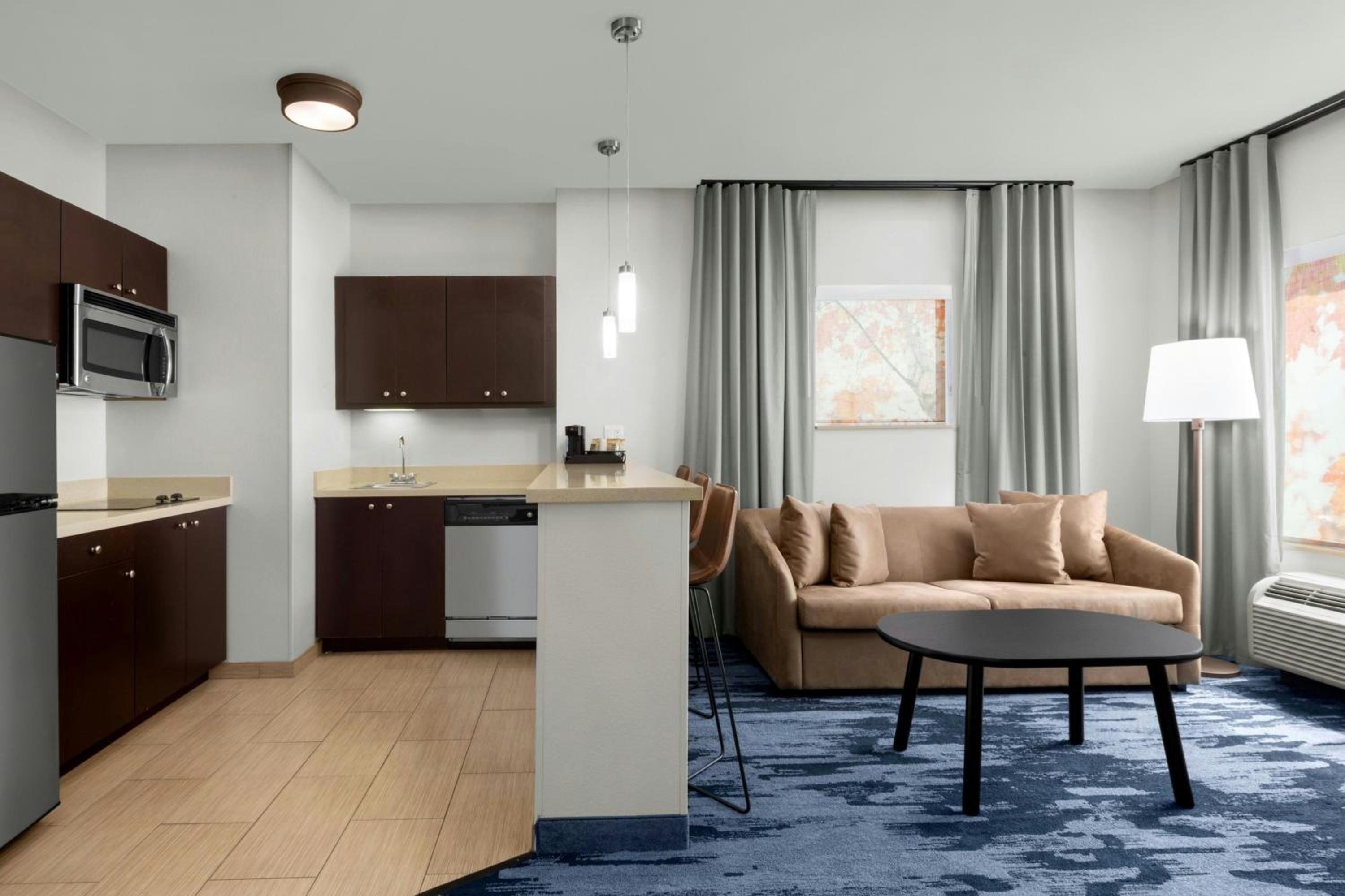 One-Bedroom King Suite with Bathtub and Sofa Bed - Mobility Access/Hearing Accessible