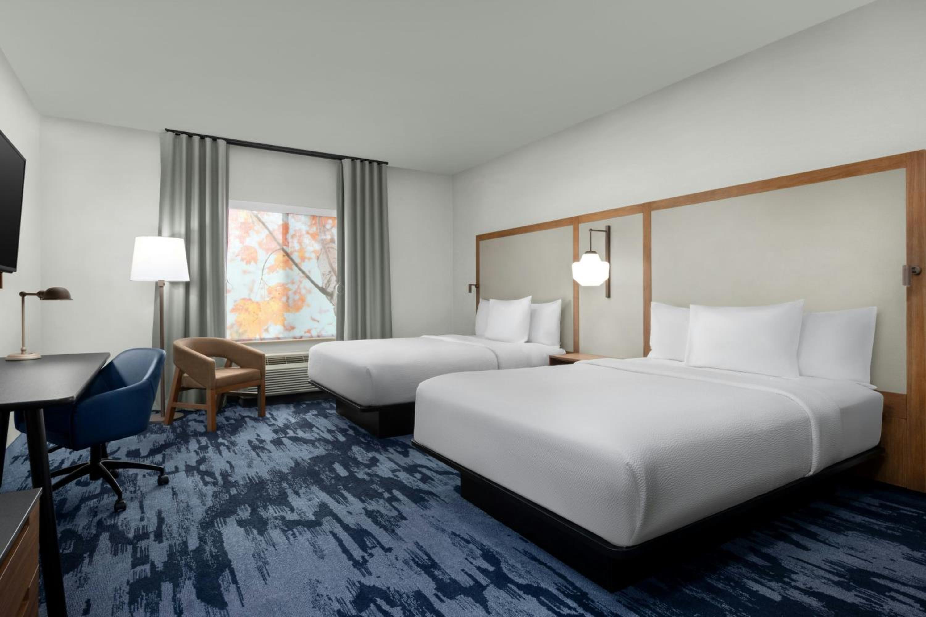 Queen Room with Two Queen Beds - Hearing Accessible