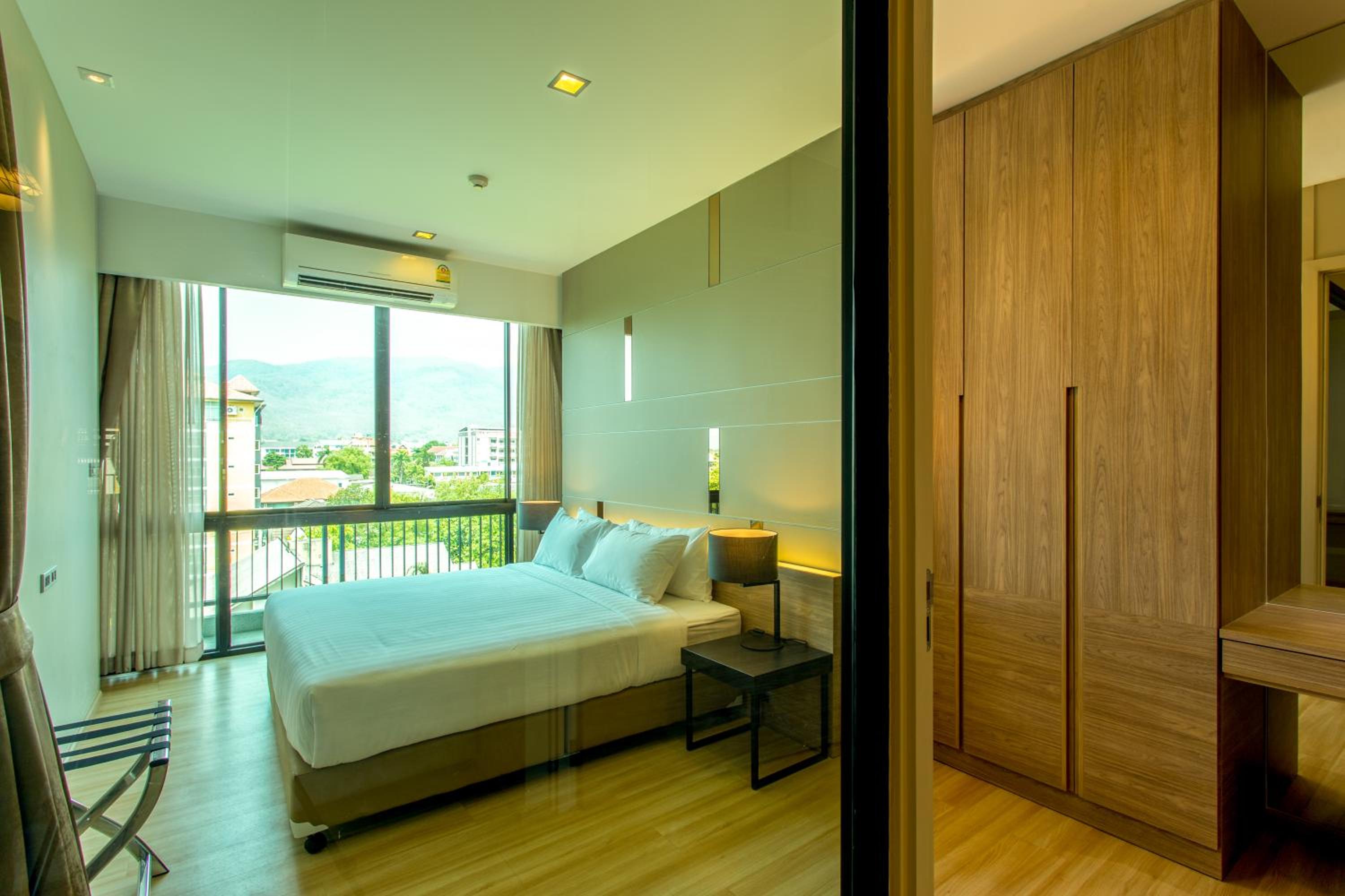Grand City Suite - Photo 1