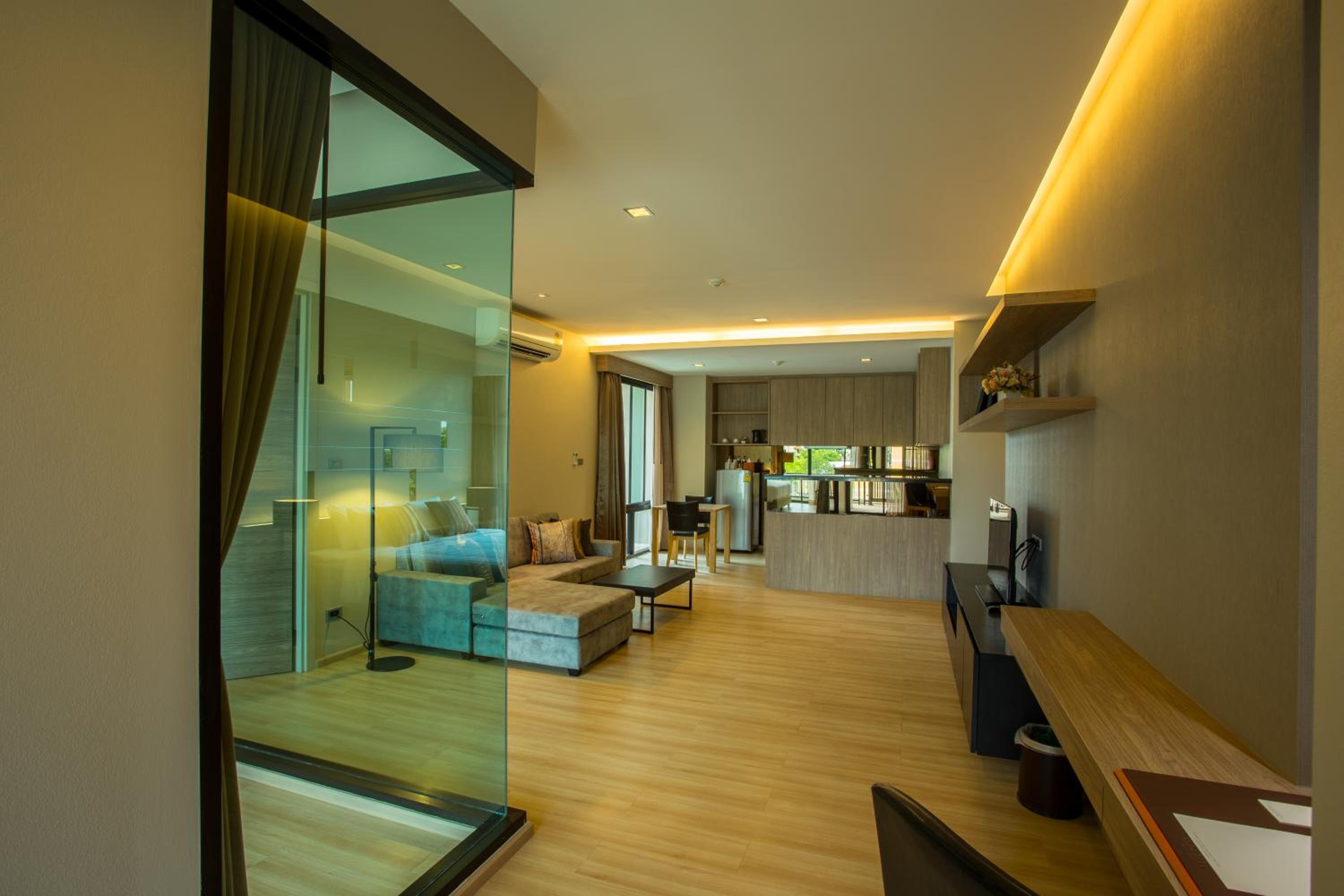 Grand City Suite - Photo 2