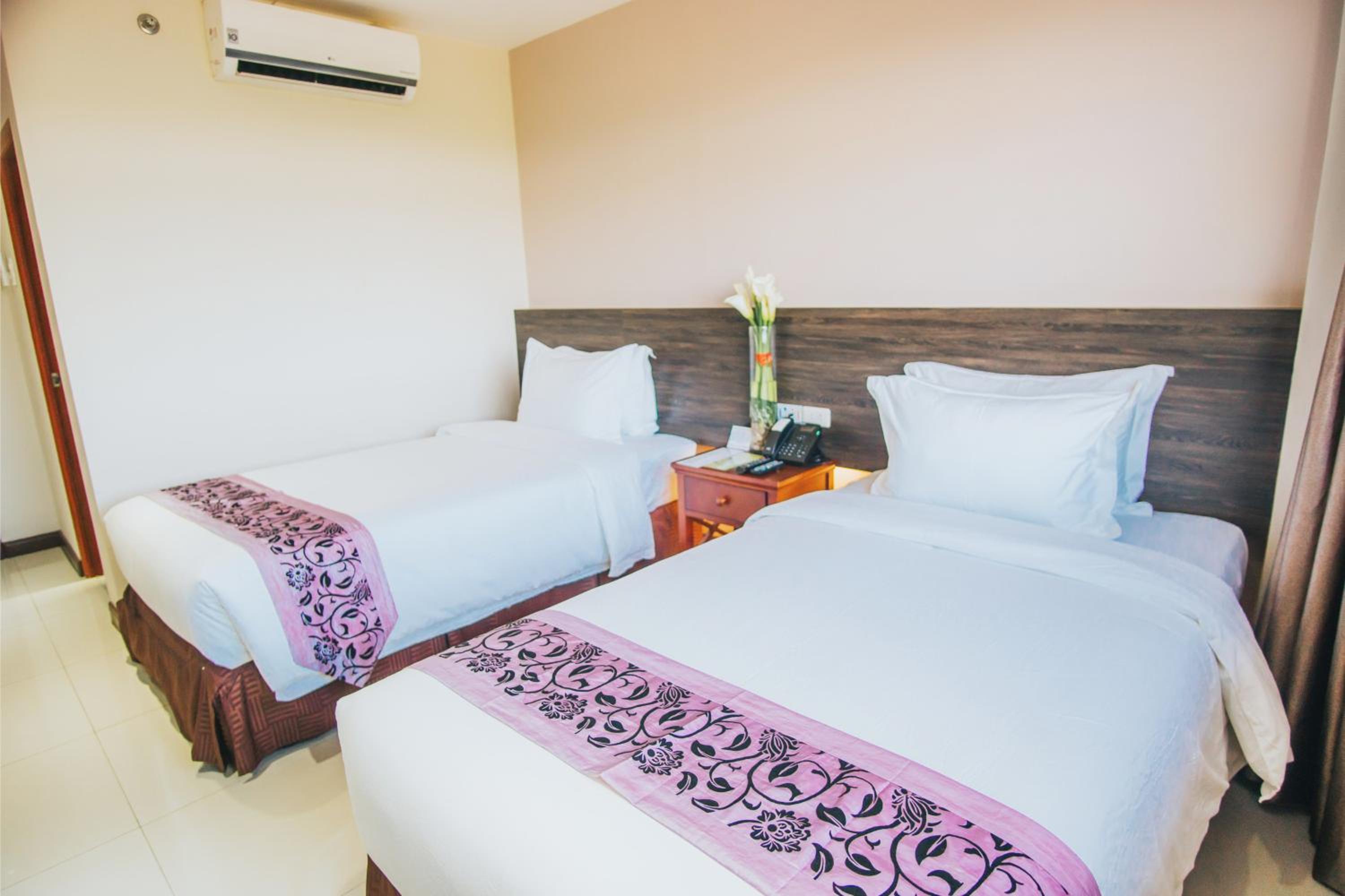 Deluxe Twin Room - Photo 7