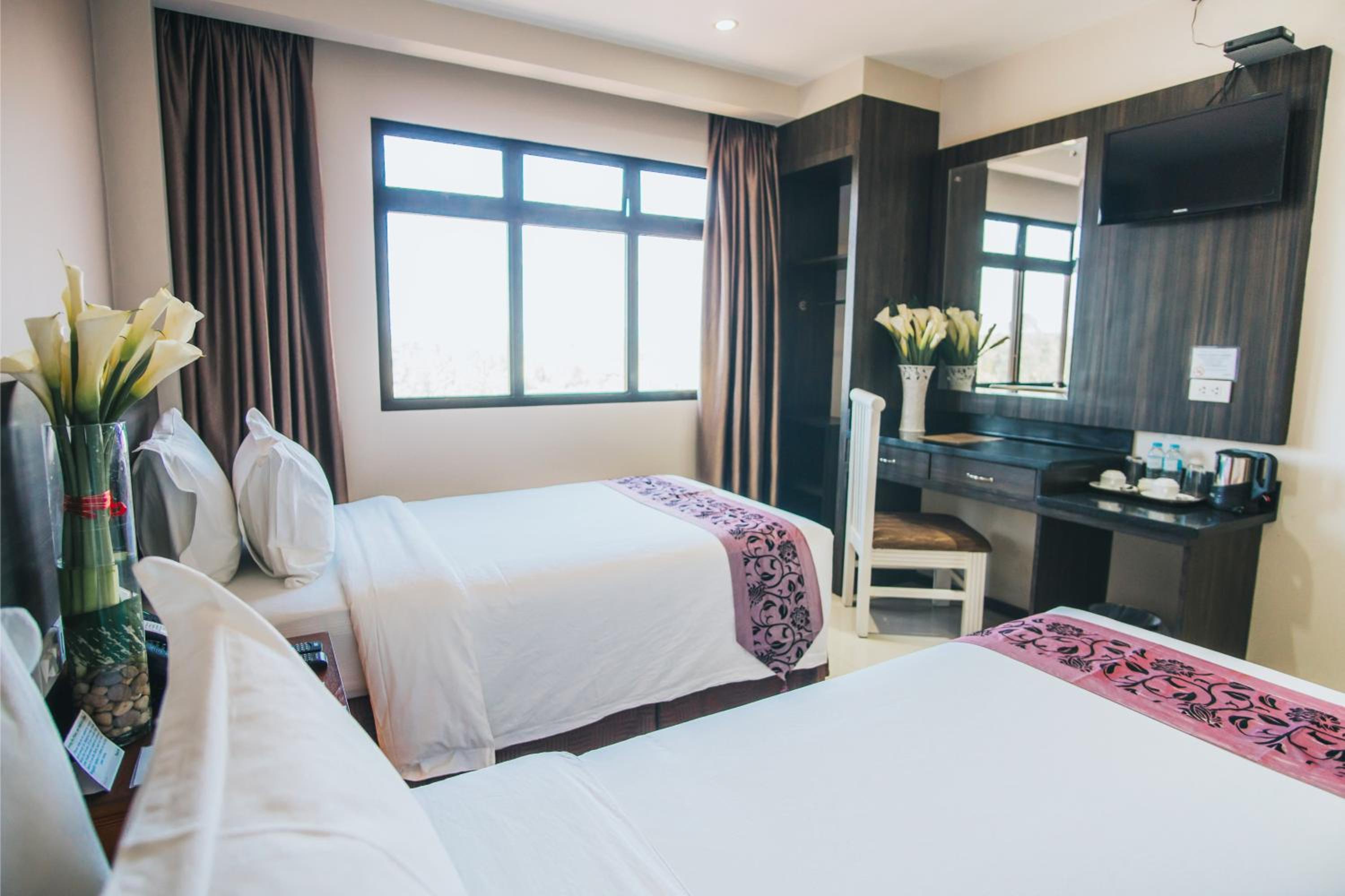 Deluxe Twin Room - Photo 6
