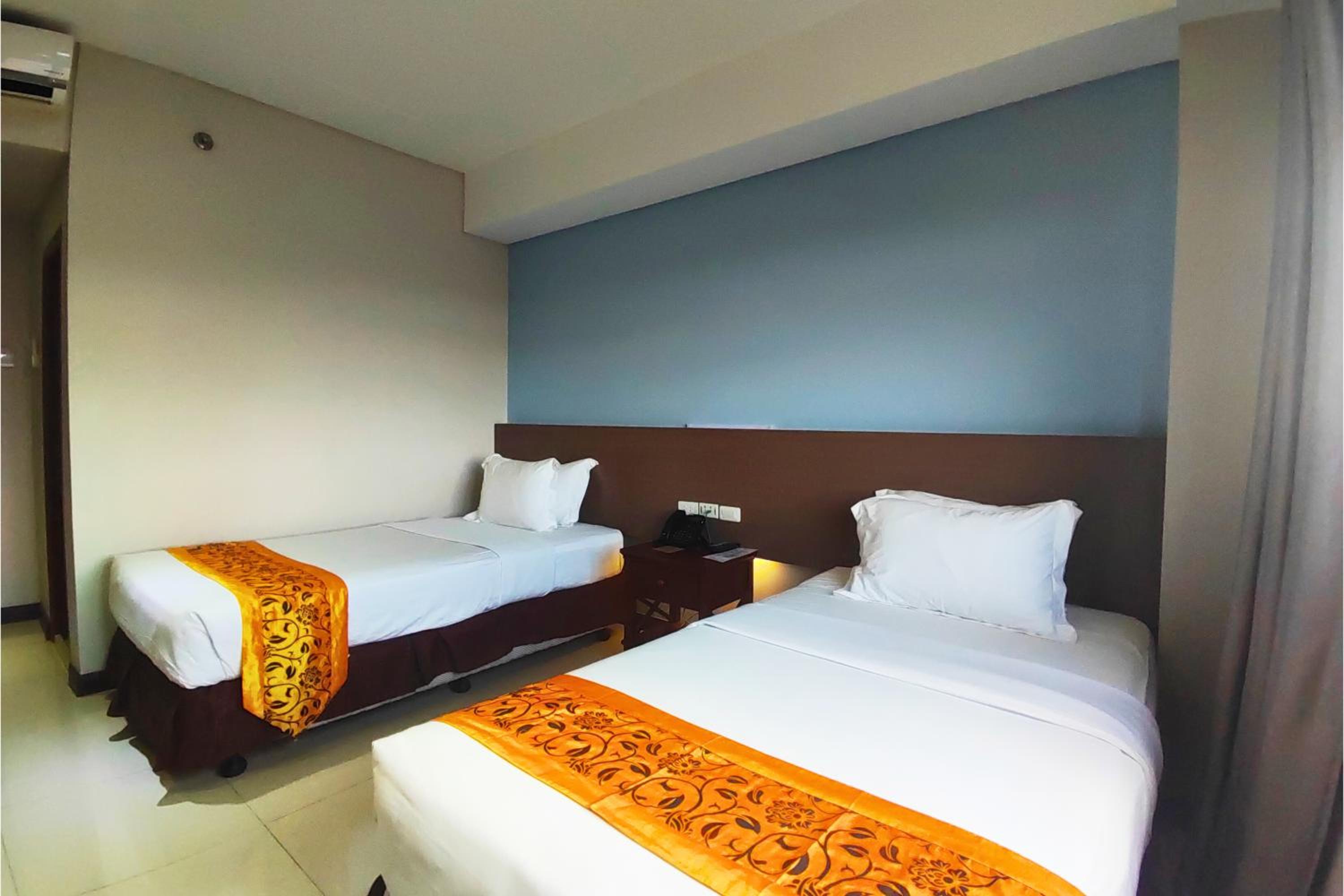 Deluxe Twin Room - Photo 2