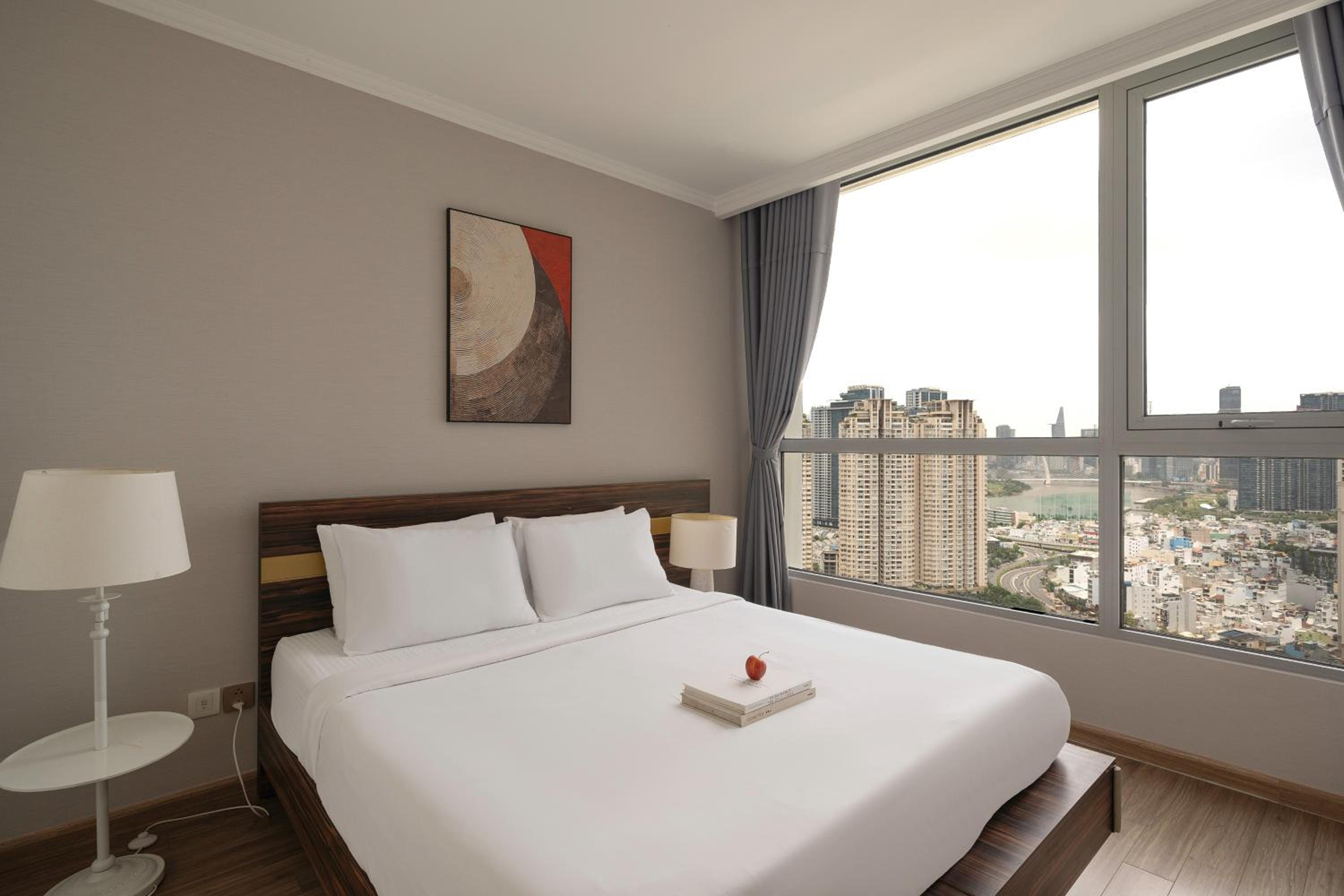 One-Bedroom Apartment with River View photo 3