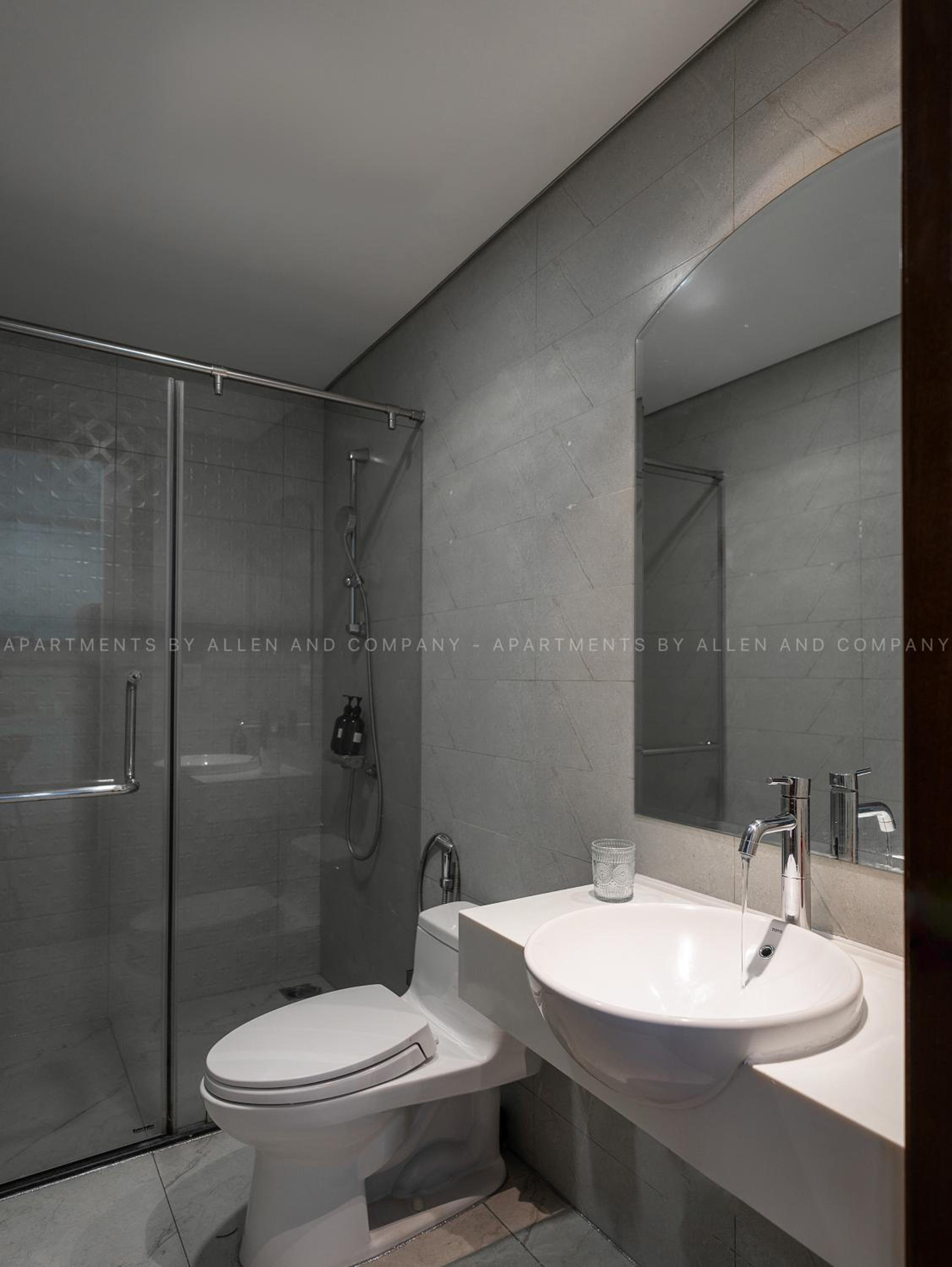 Two-Bedroom Apartment with Balcony photo 3