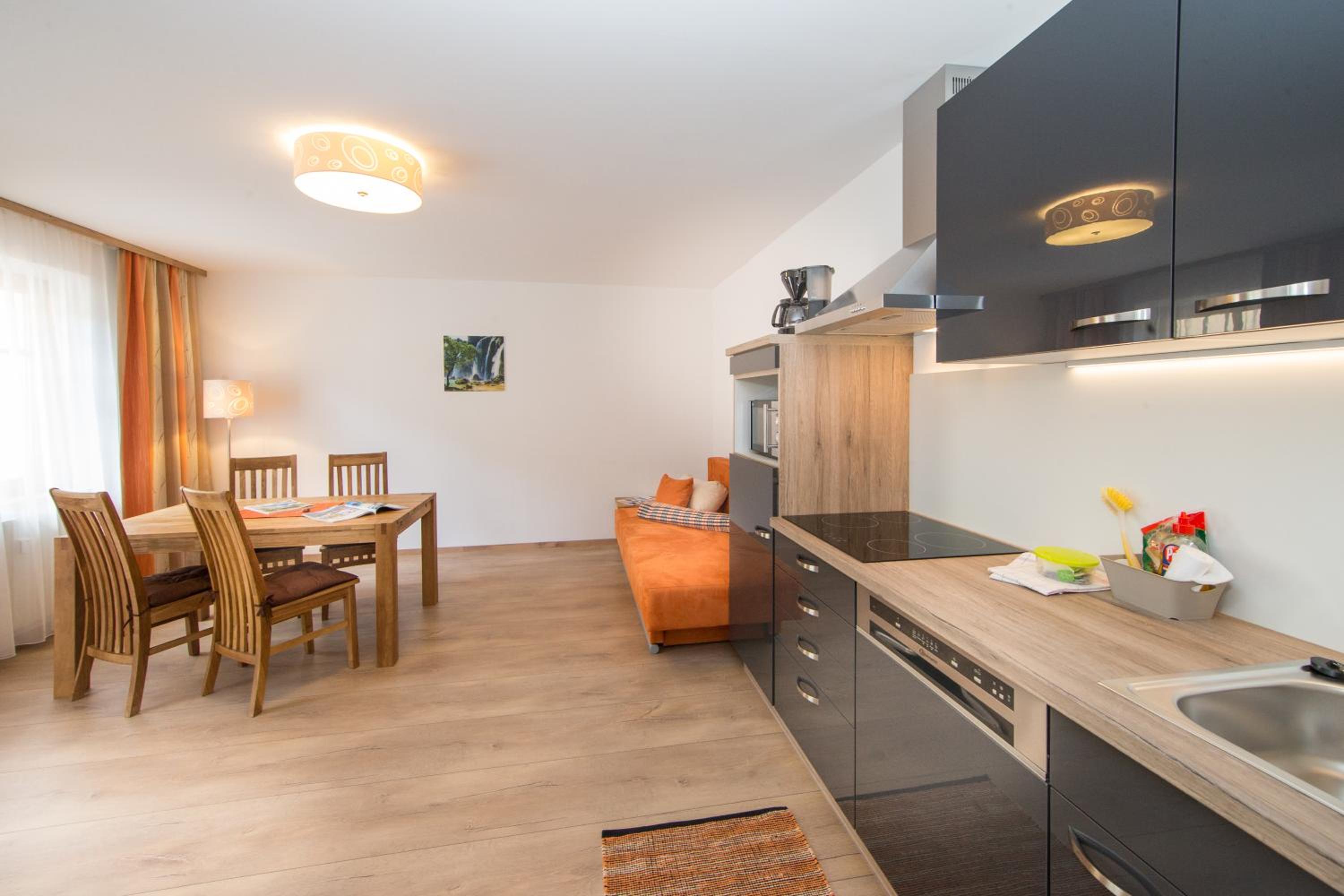 One-Bedroom Apartment with Balcony, Top 3 photo 2