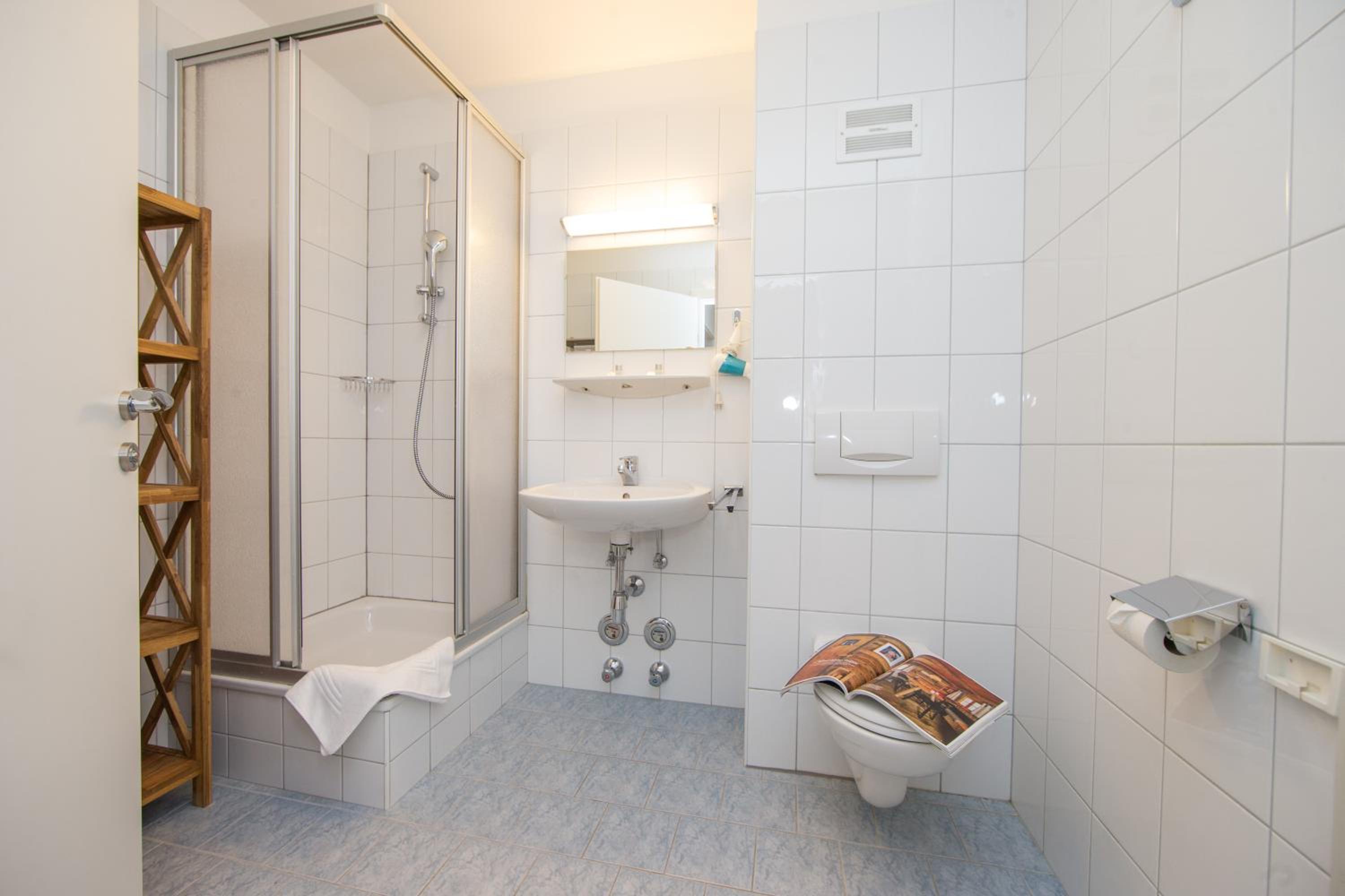 One-Bedroom Apartment with Balcony, Top 3 photo 3