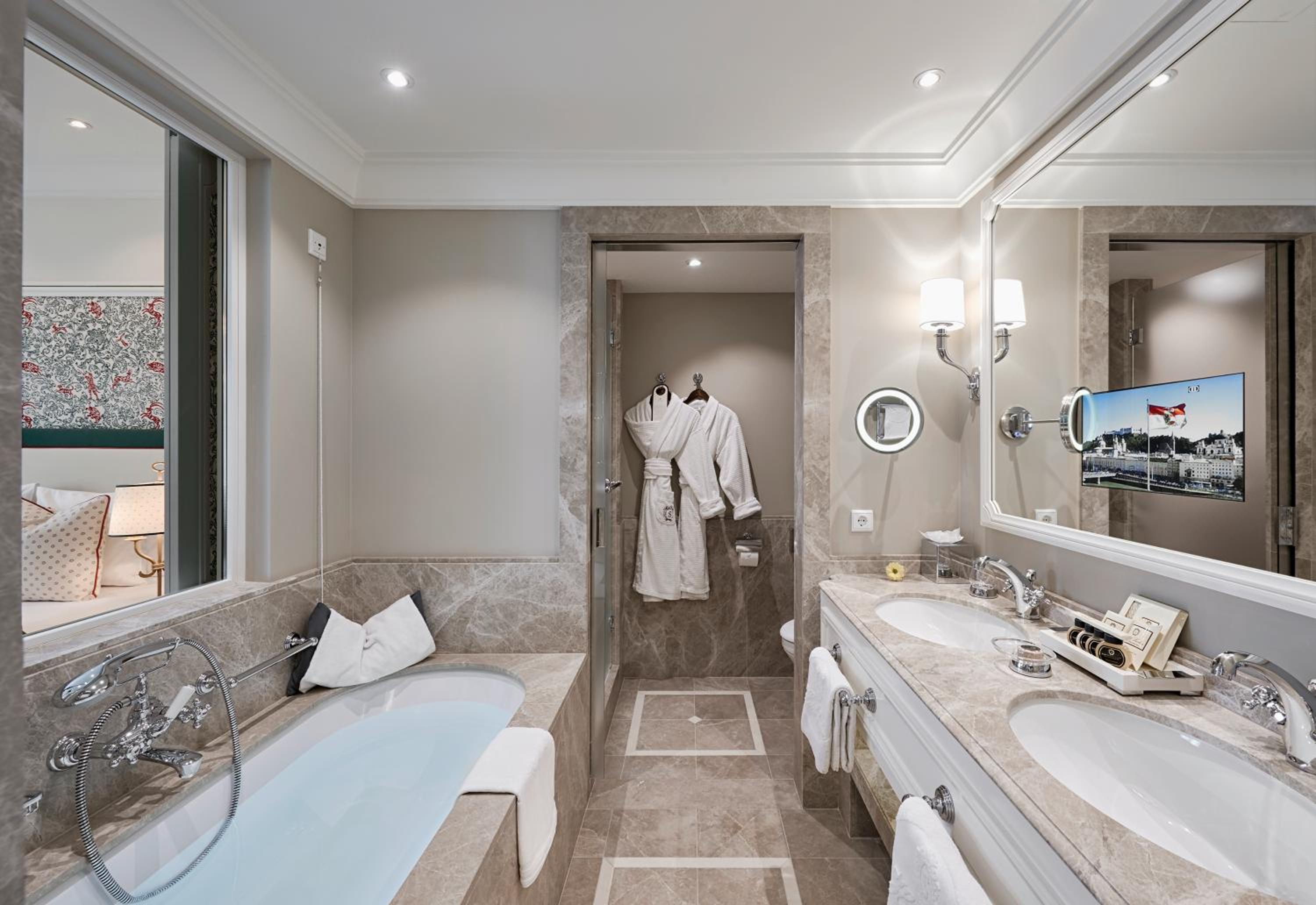 Junior Suite with River View photo 2