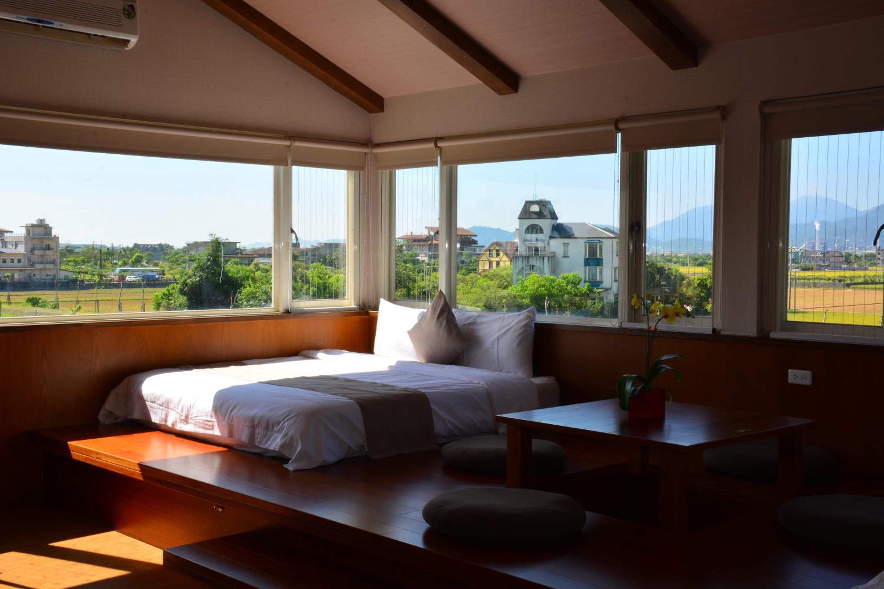 Deluxe Family Suite photo 3