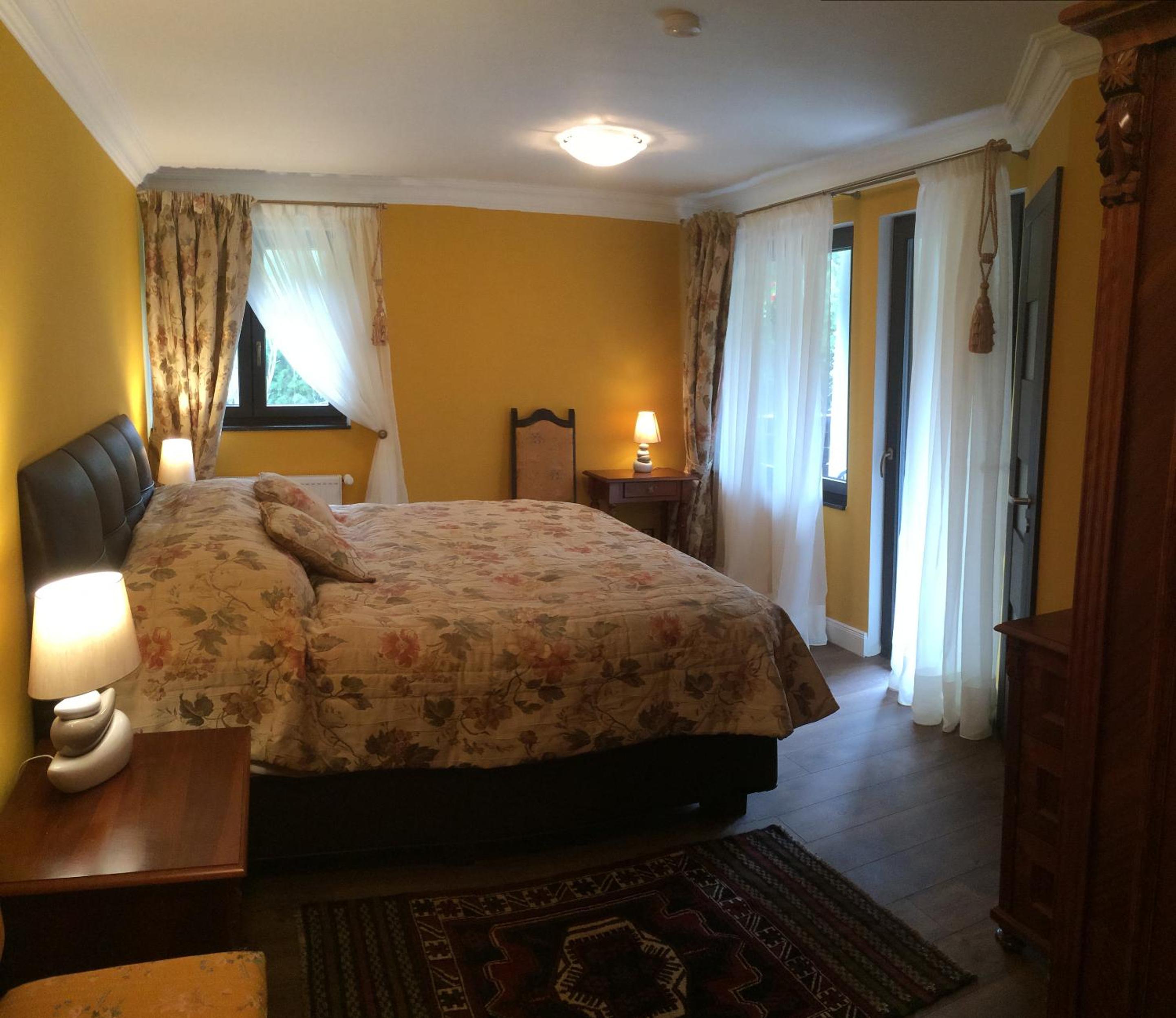 Double Room with Balcony - Photo 3