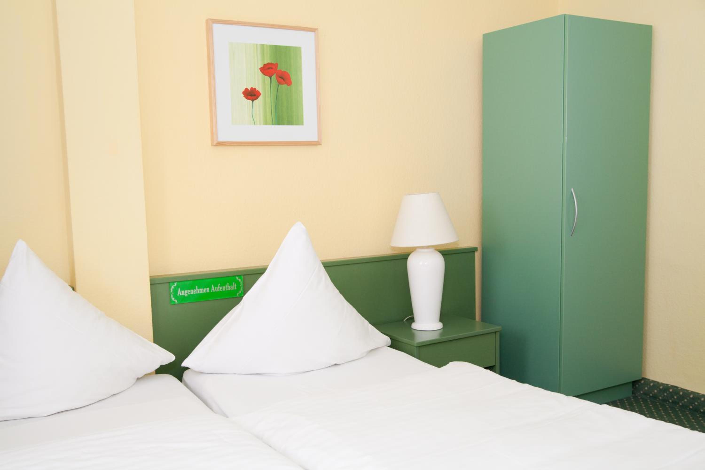Single Room photo 3