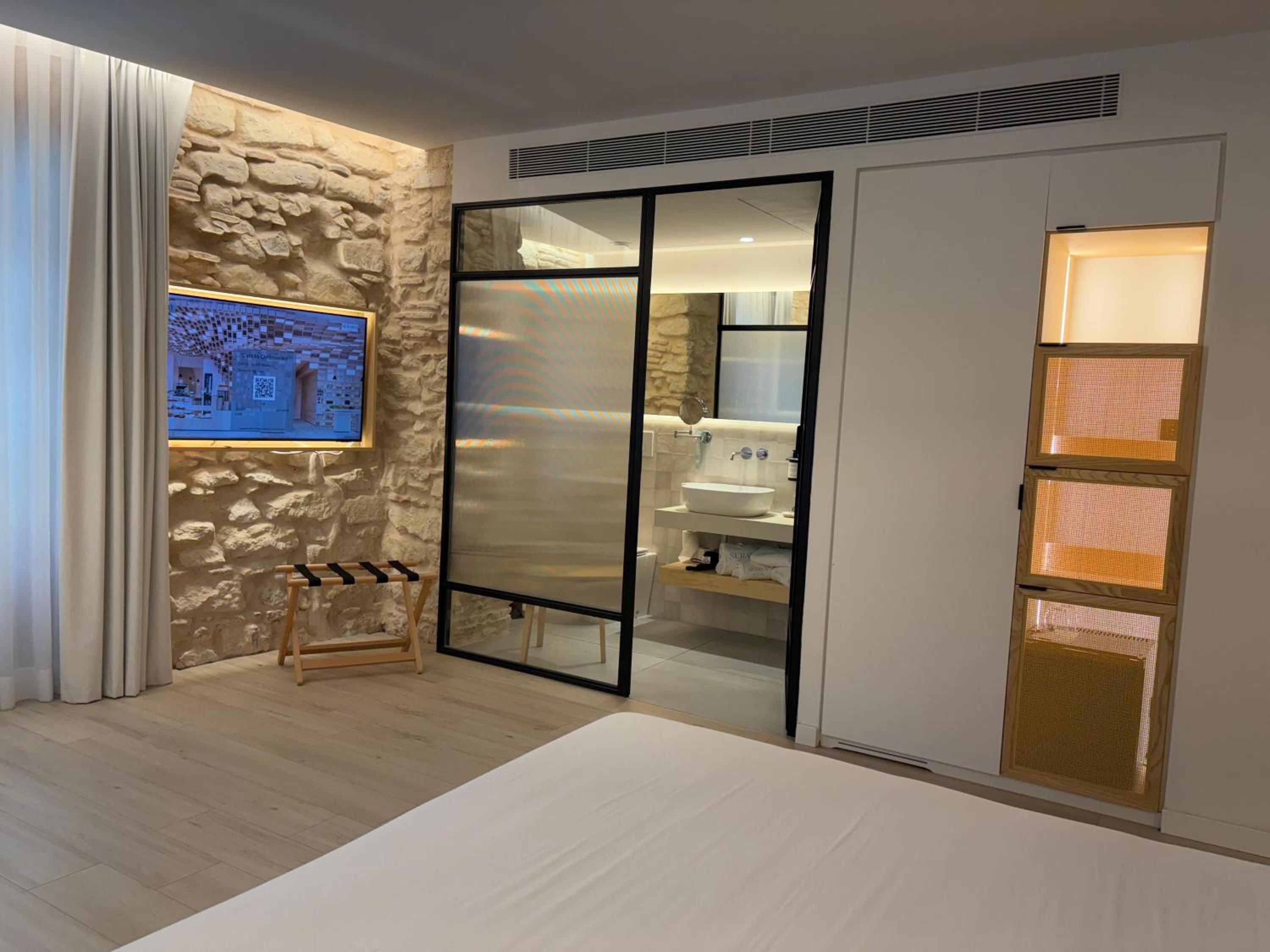 Available room
