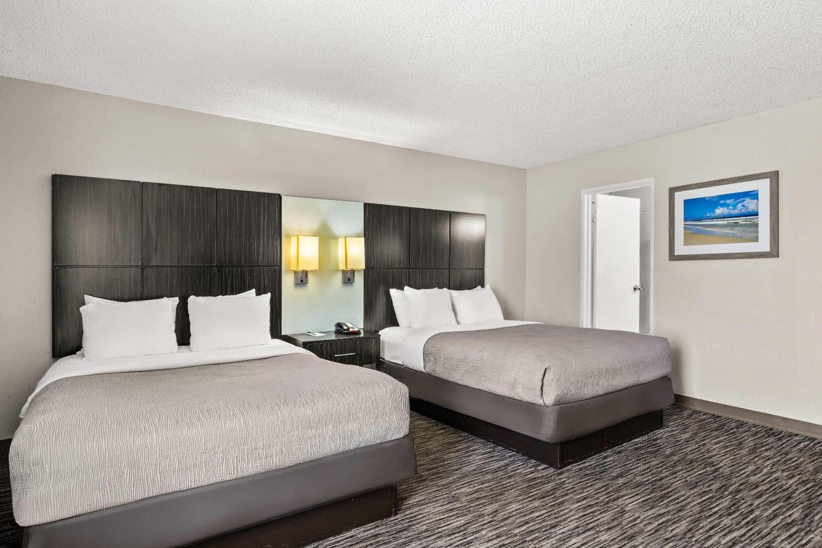 Quadruple Room with Sofa bed - Non Smoking - Photo 9