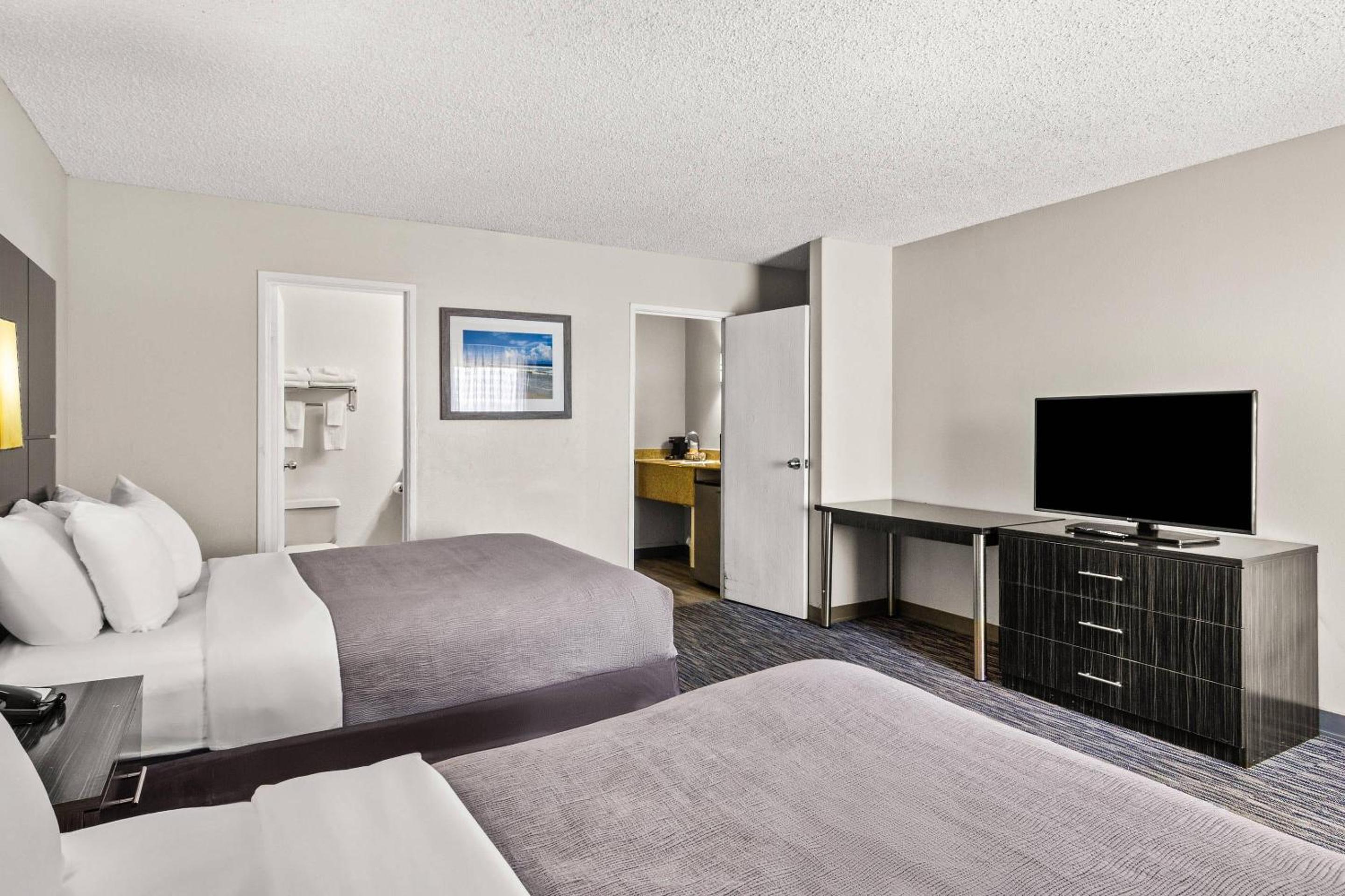 Quadruple Room with Sofa bed - Non Smoking - Photo 10