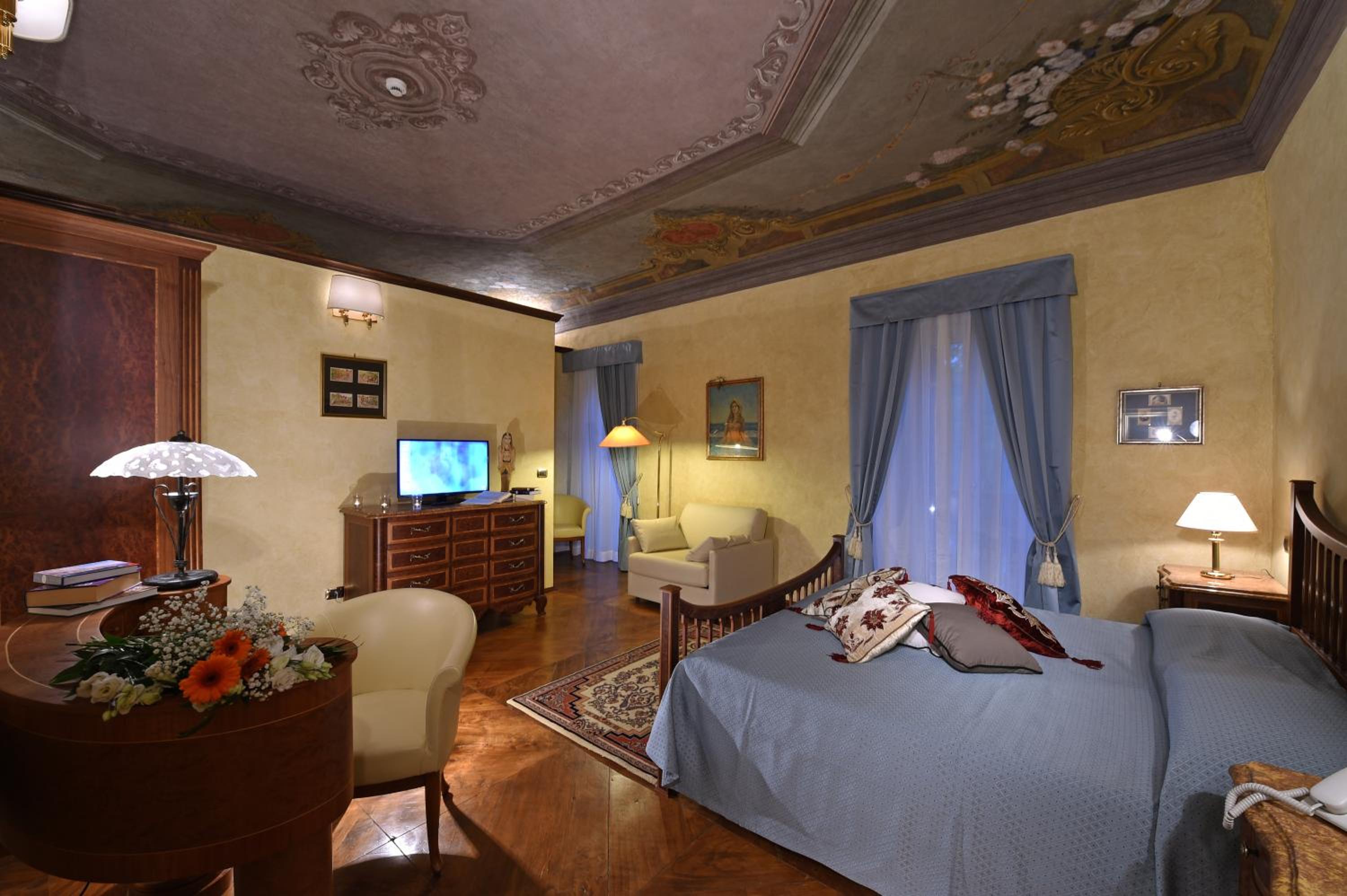 Deluxe Double Room with Extra Bed