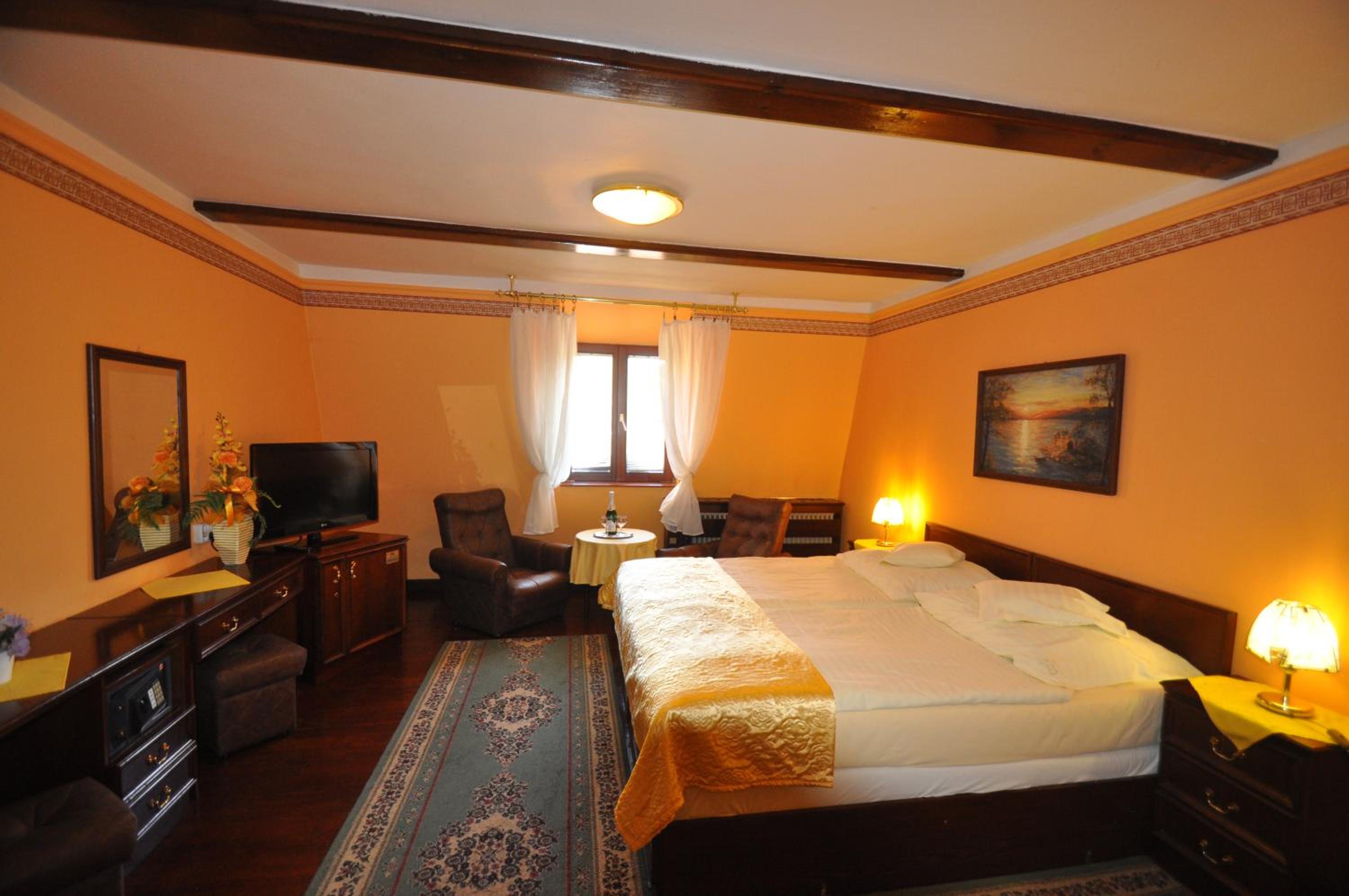 Standard Double Room photo 3