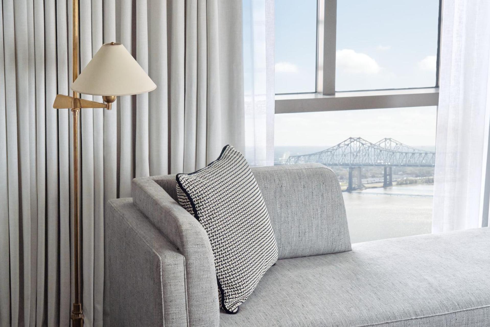 Premier River View Room King