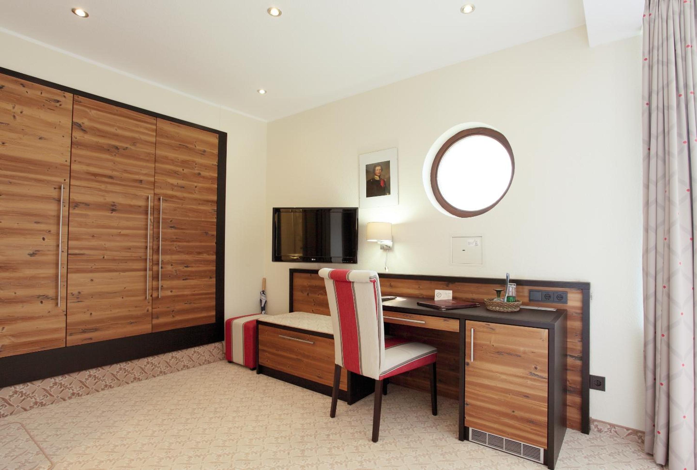 Single Room with Balcony photo 3