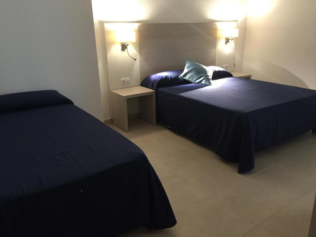 Double Room with Extra Bed photo 2