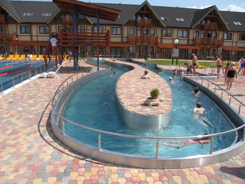 Apartment with Pool View  photo 3