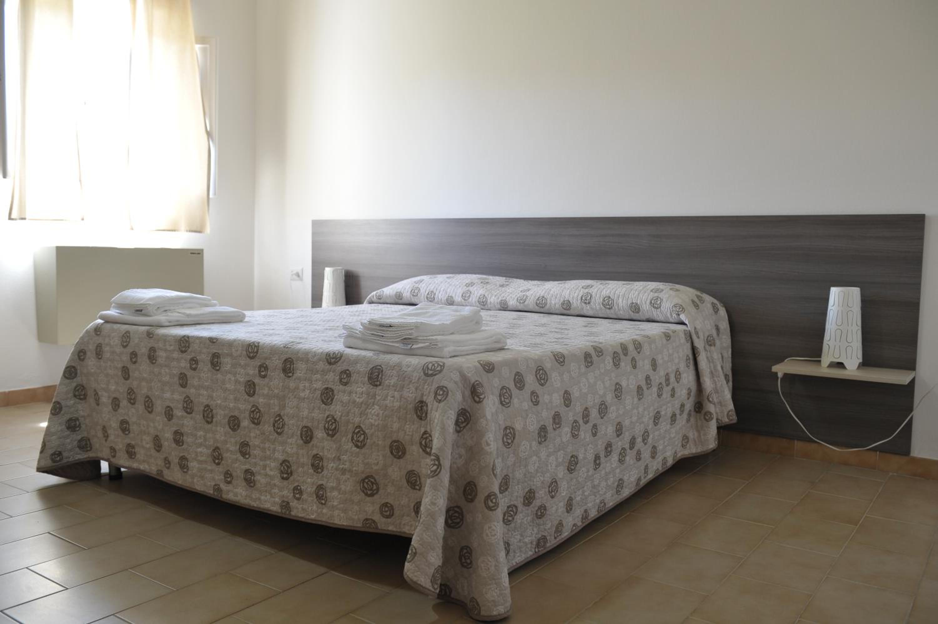 Double Room - Photo 5