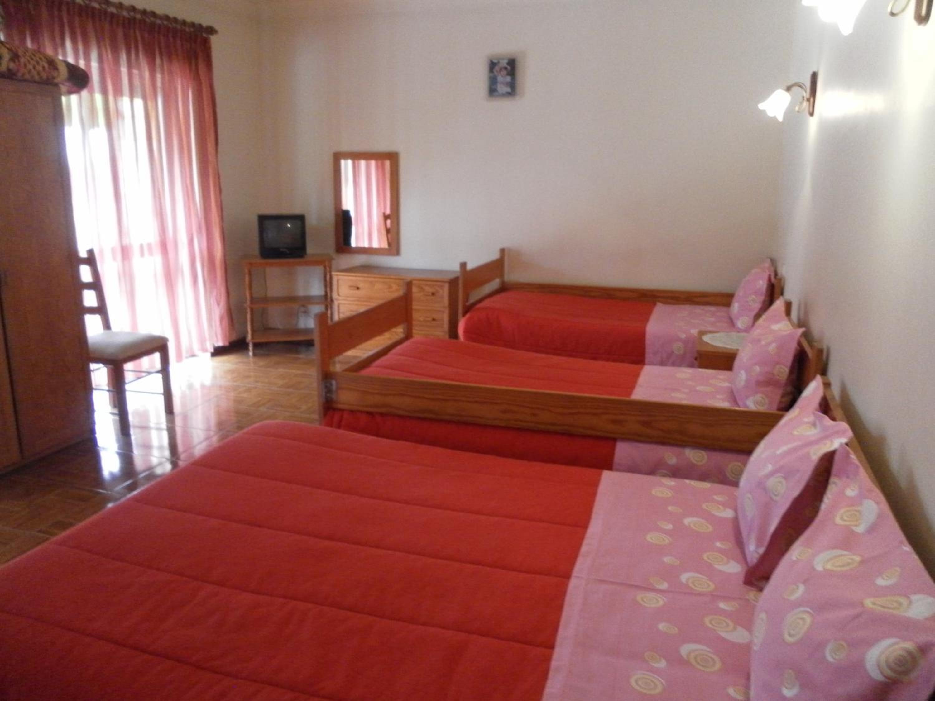 Triple Room with Private Bathroom photo 2