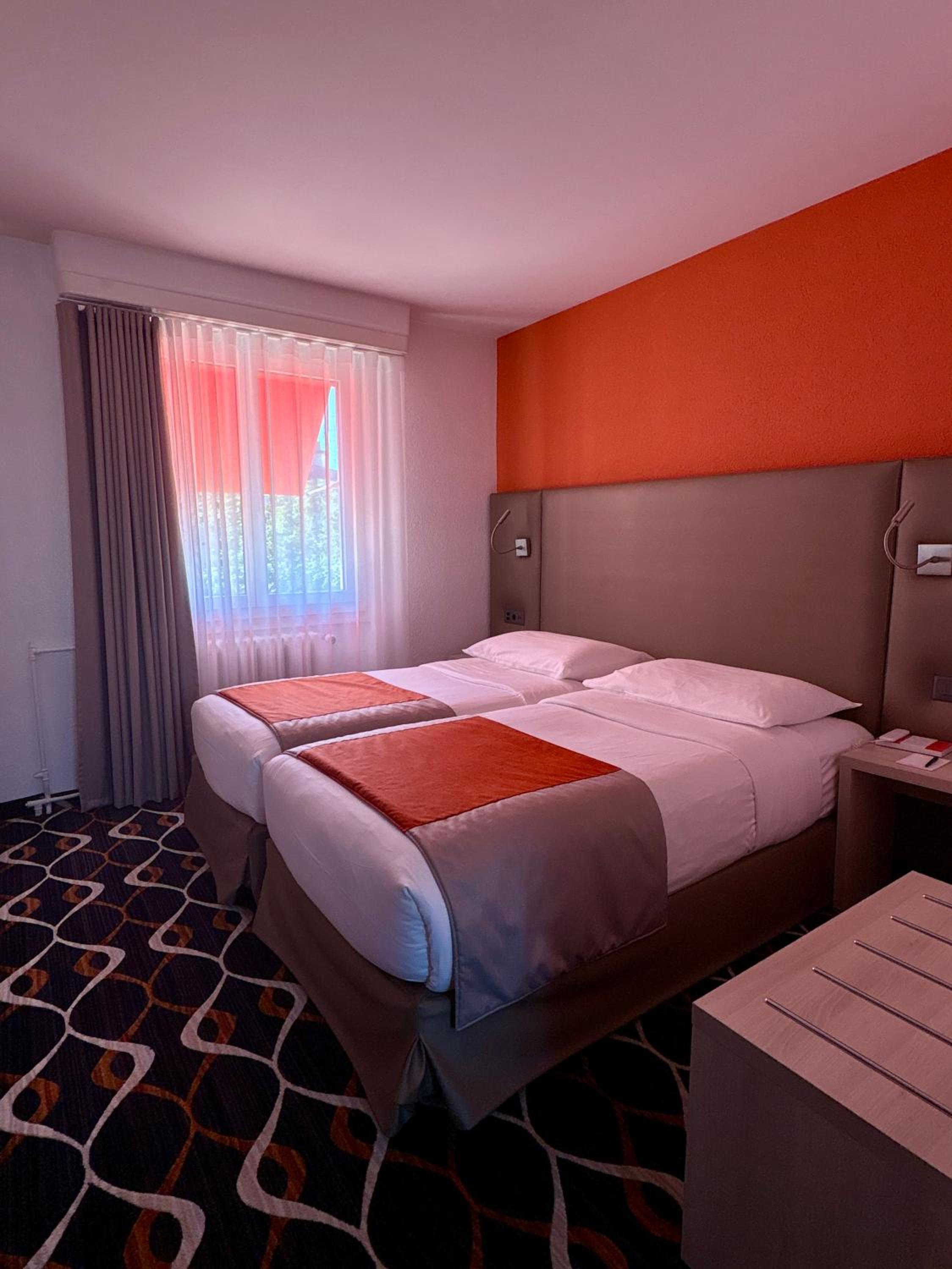 Junior Suite with Shower - Photo 2
