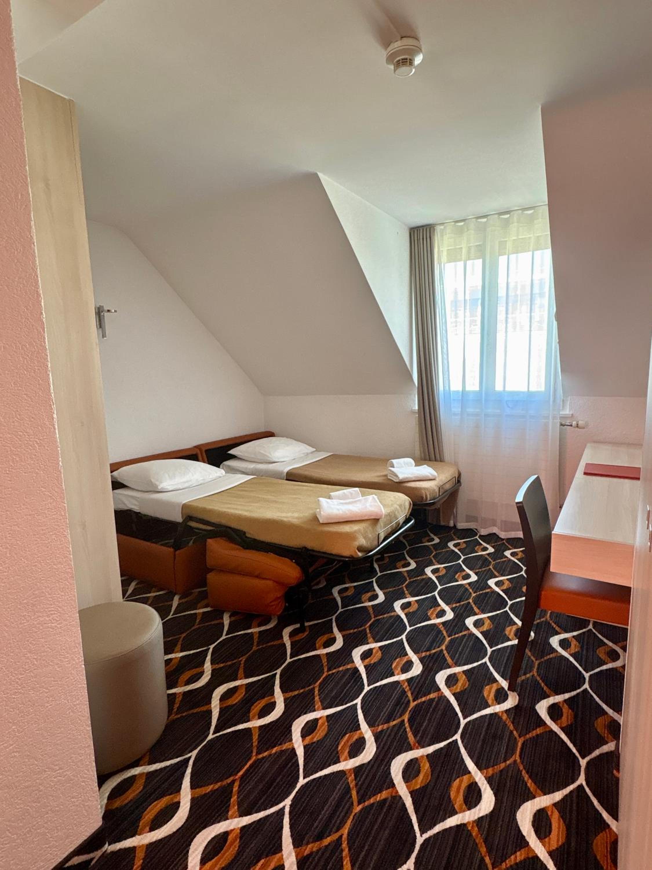 Junior Suite with Shower - Photo 4