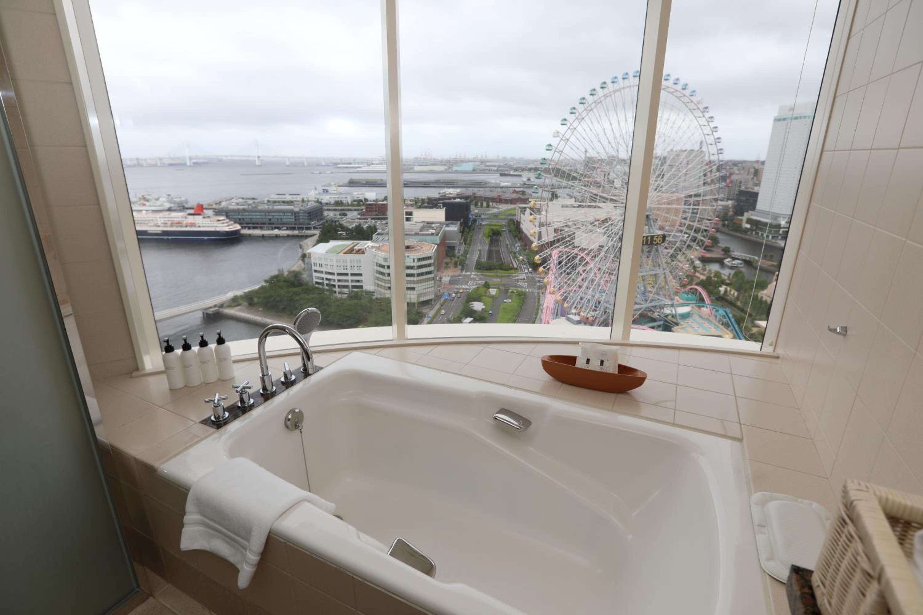 Yokohama Floor Luxury Ocean Twin with Bay View - Non-Smoking - Photo 6