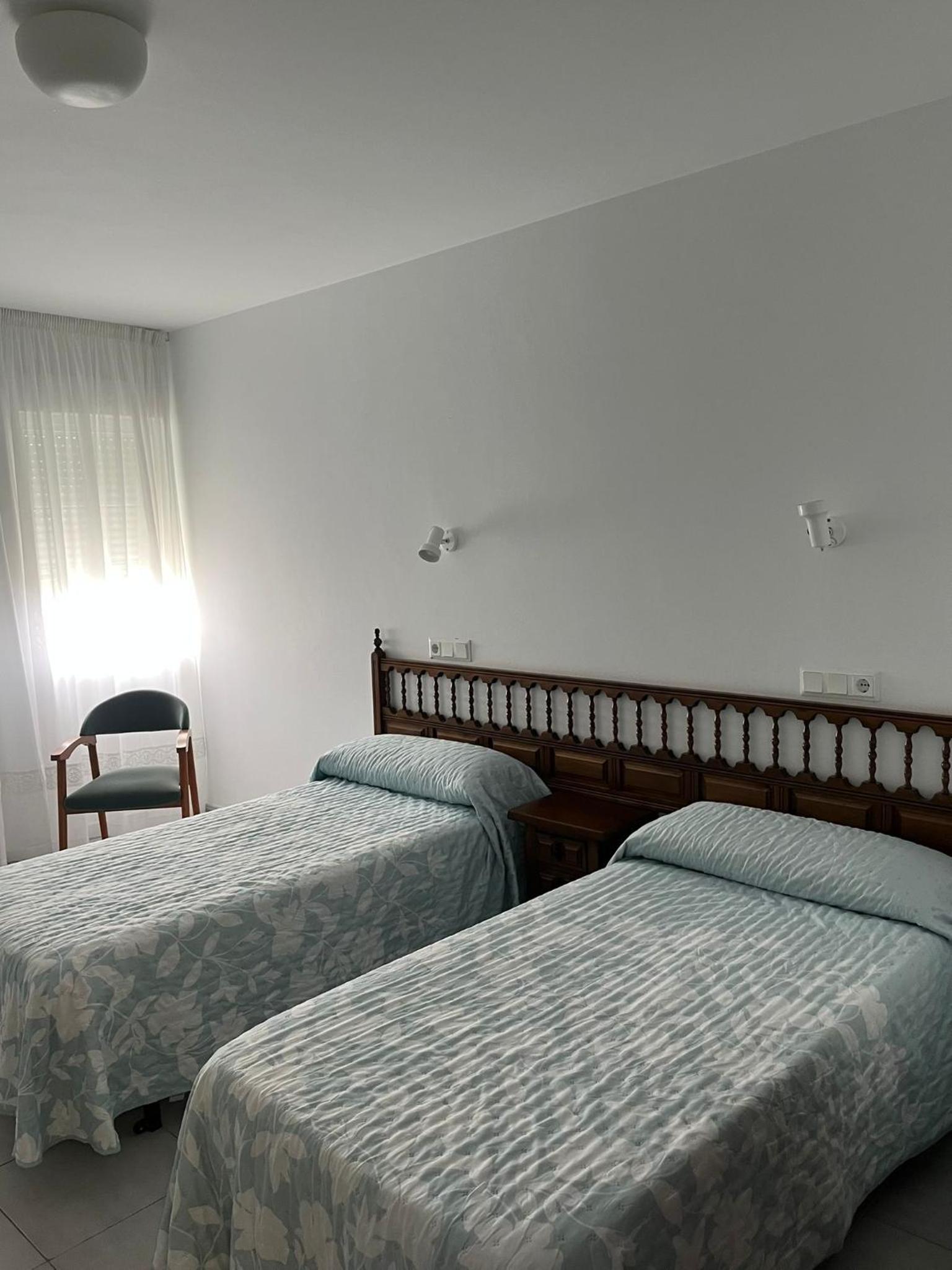 Twin Room with Private Bathroom