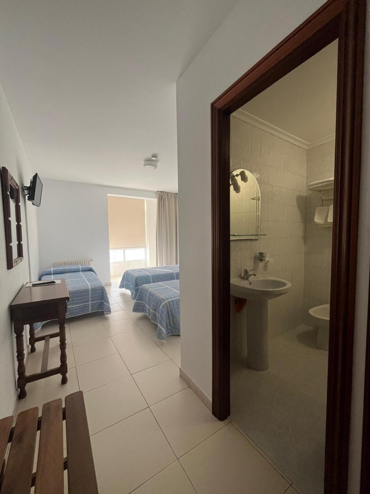 Triple Room with Private Bathroom