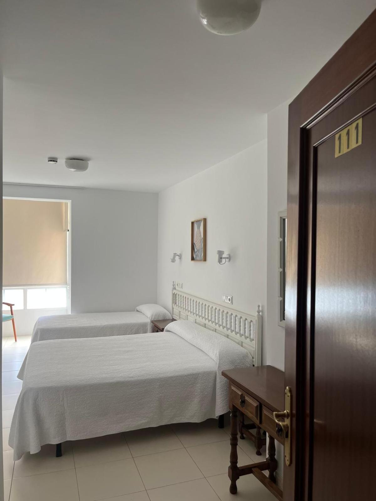 Triple Room with Private Bathroom