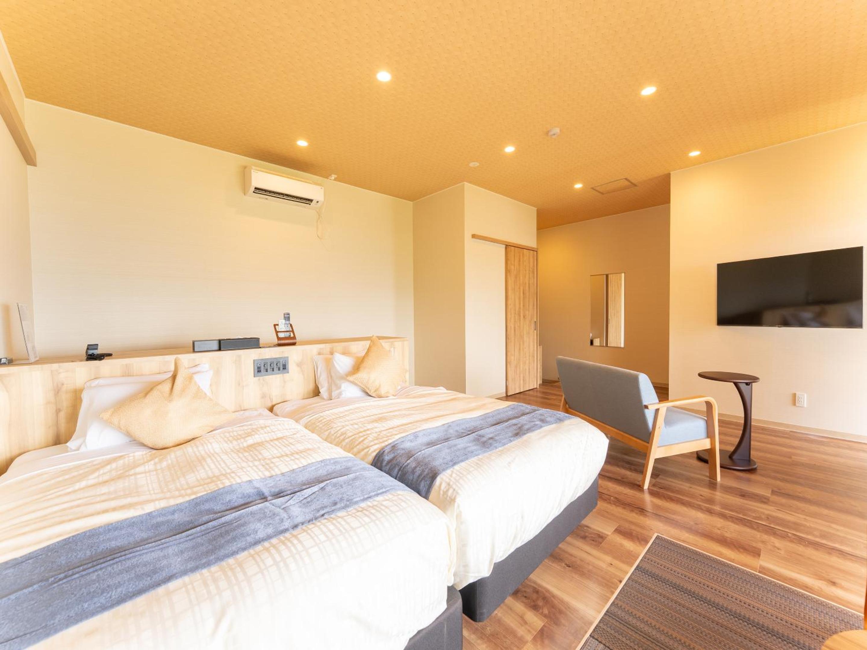 Western-Style Twin Room with Private Open-Air Bath