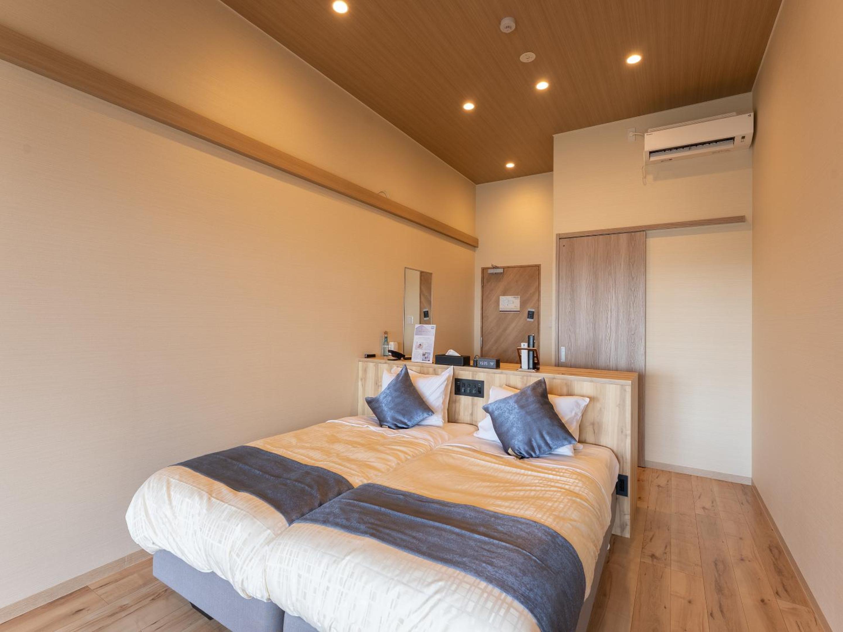 Japanese Western Style Corner Room with Outdoor Hot Spring