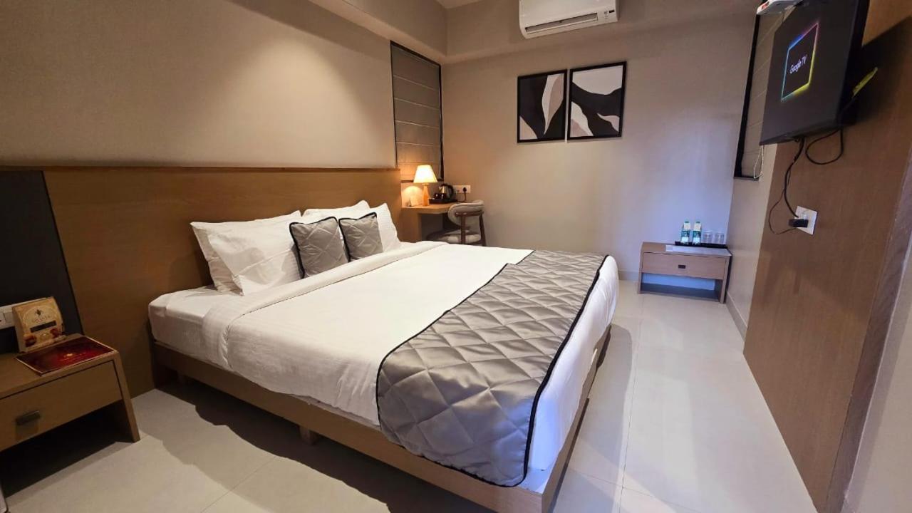 Deluxe Single Room
