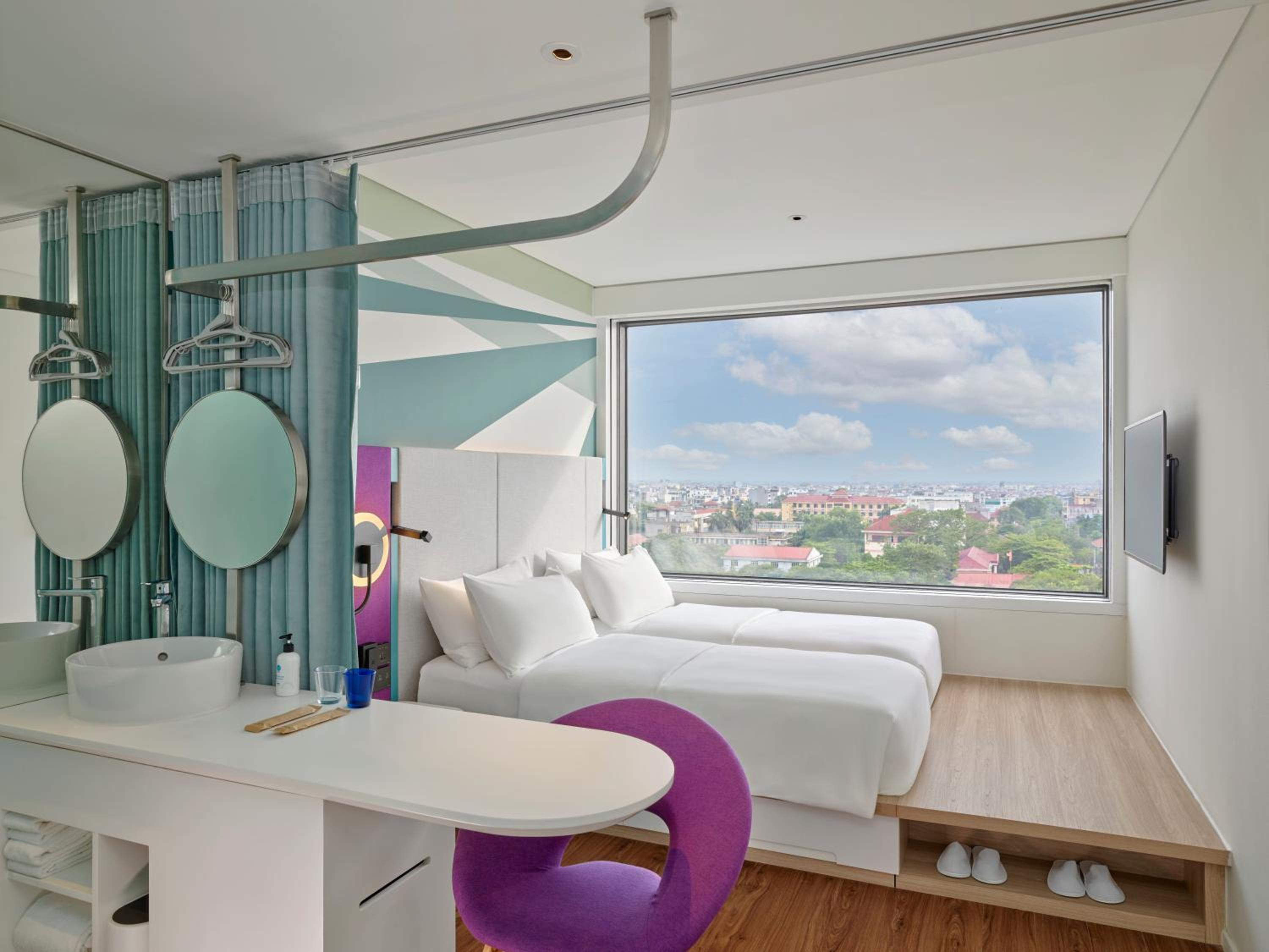 Twin Room - Photo 3