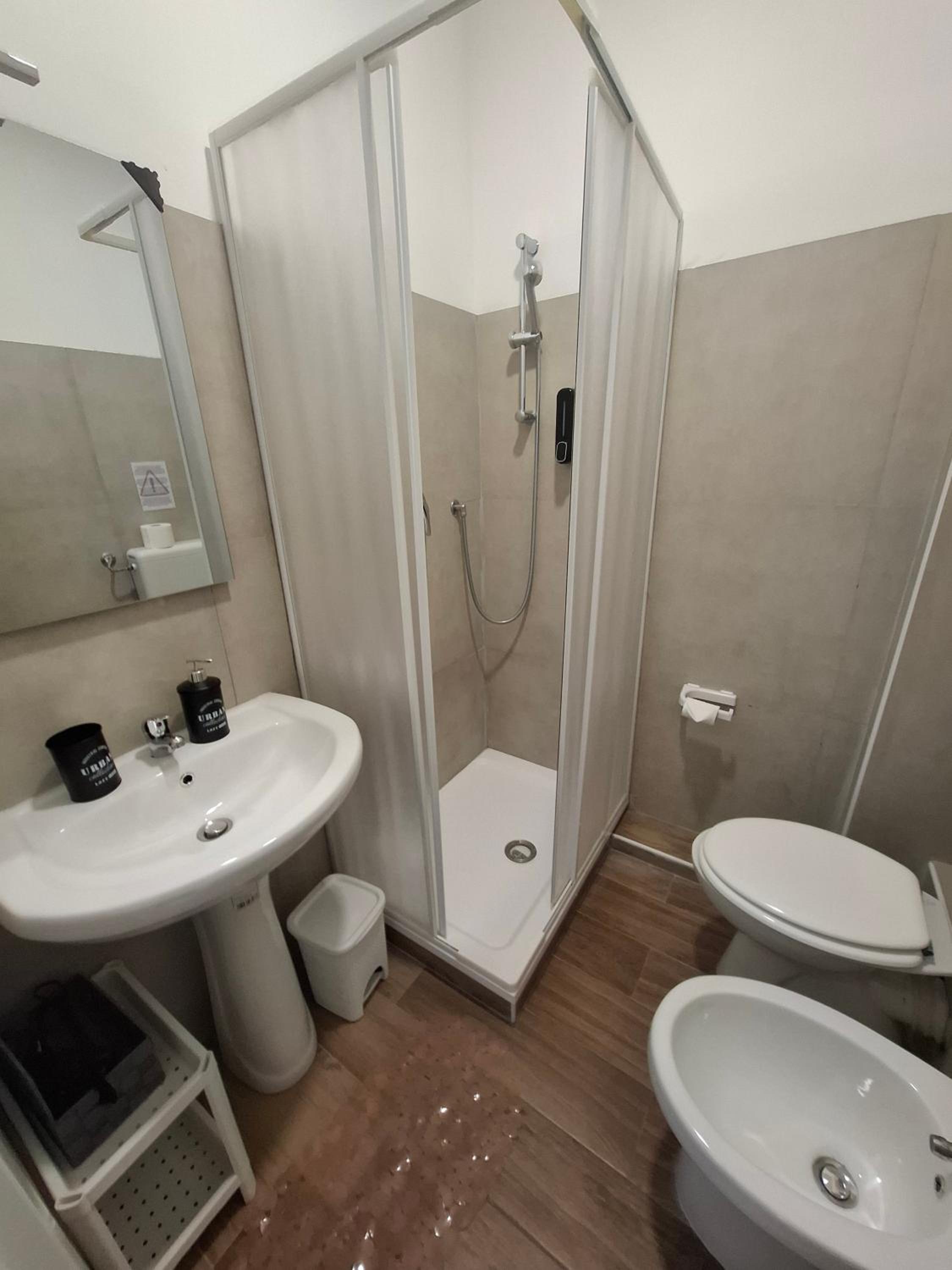 Double or Twin Room with Private External Bathroom photo 3