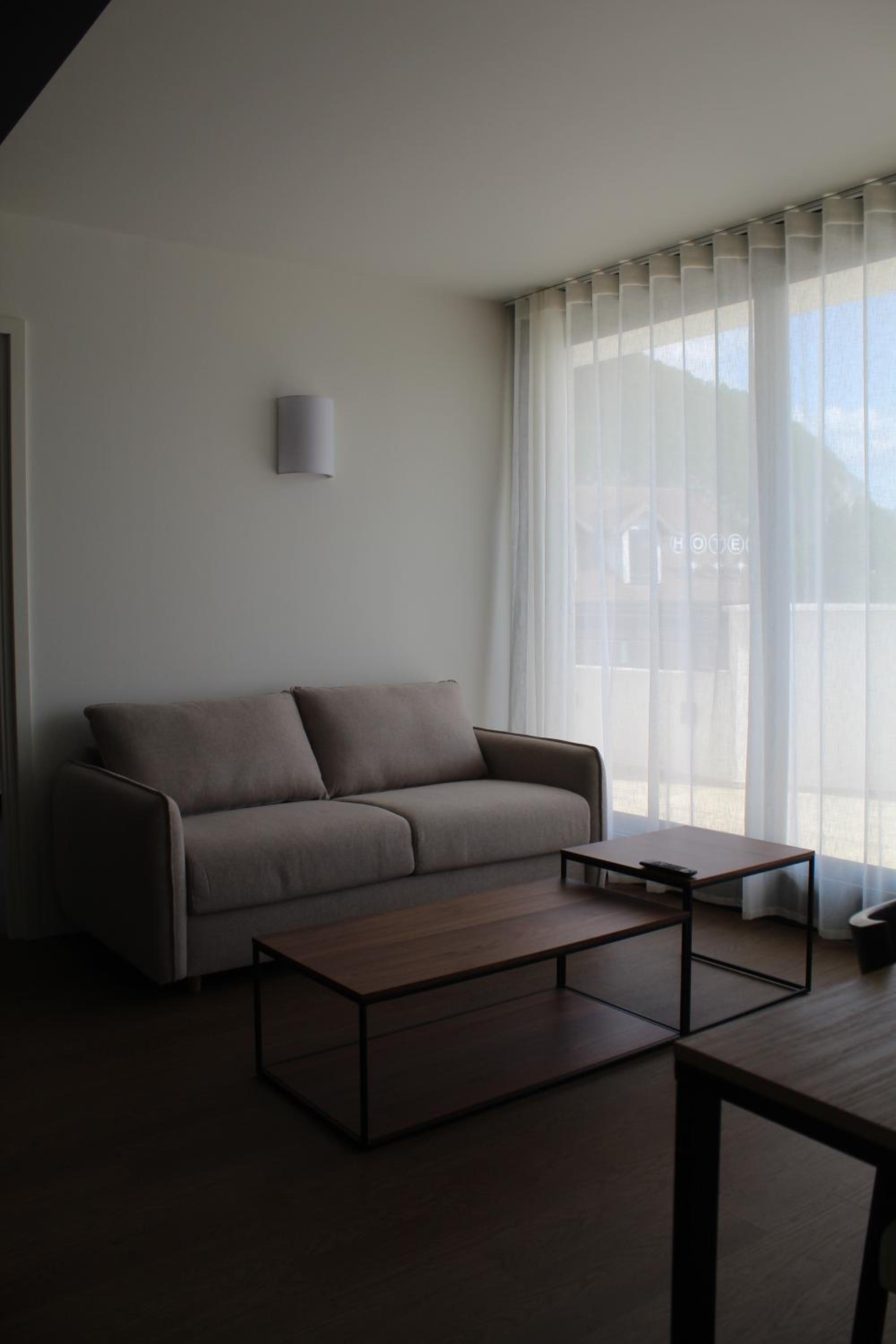 Deluxe Suite with Lake View