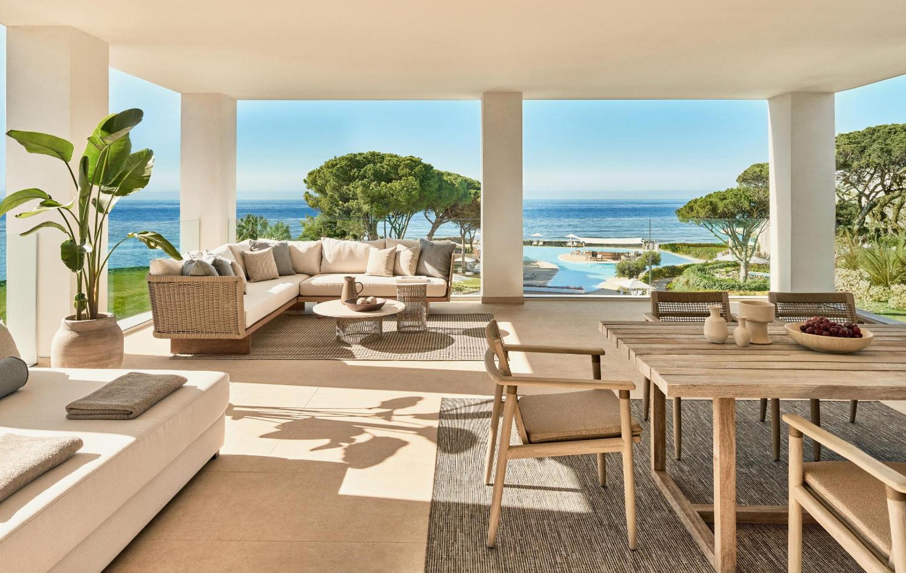 Deluxe One Bedroom Suite Penthouse Sea View