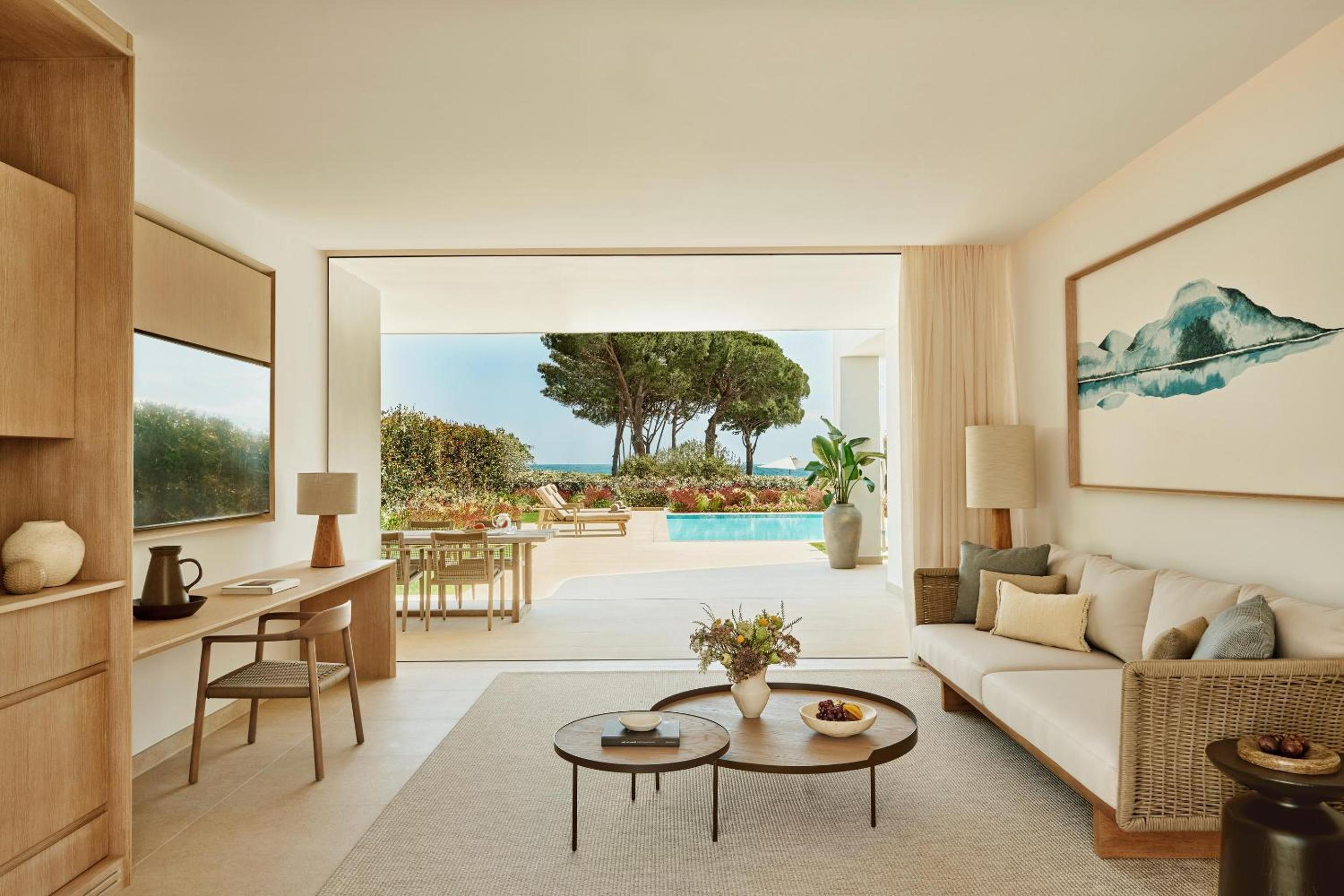 Deluxe Three Bedroom Suite Private Pool Sea View photo 2