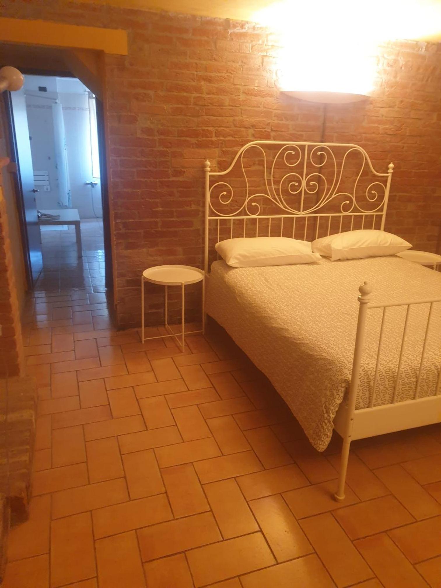 Economy Double Room photo 2