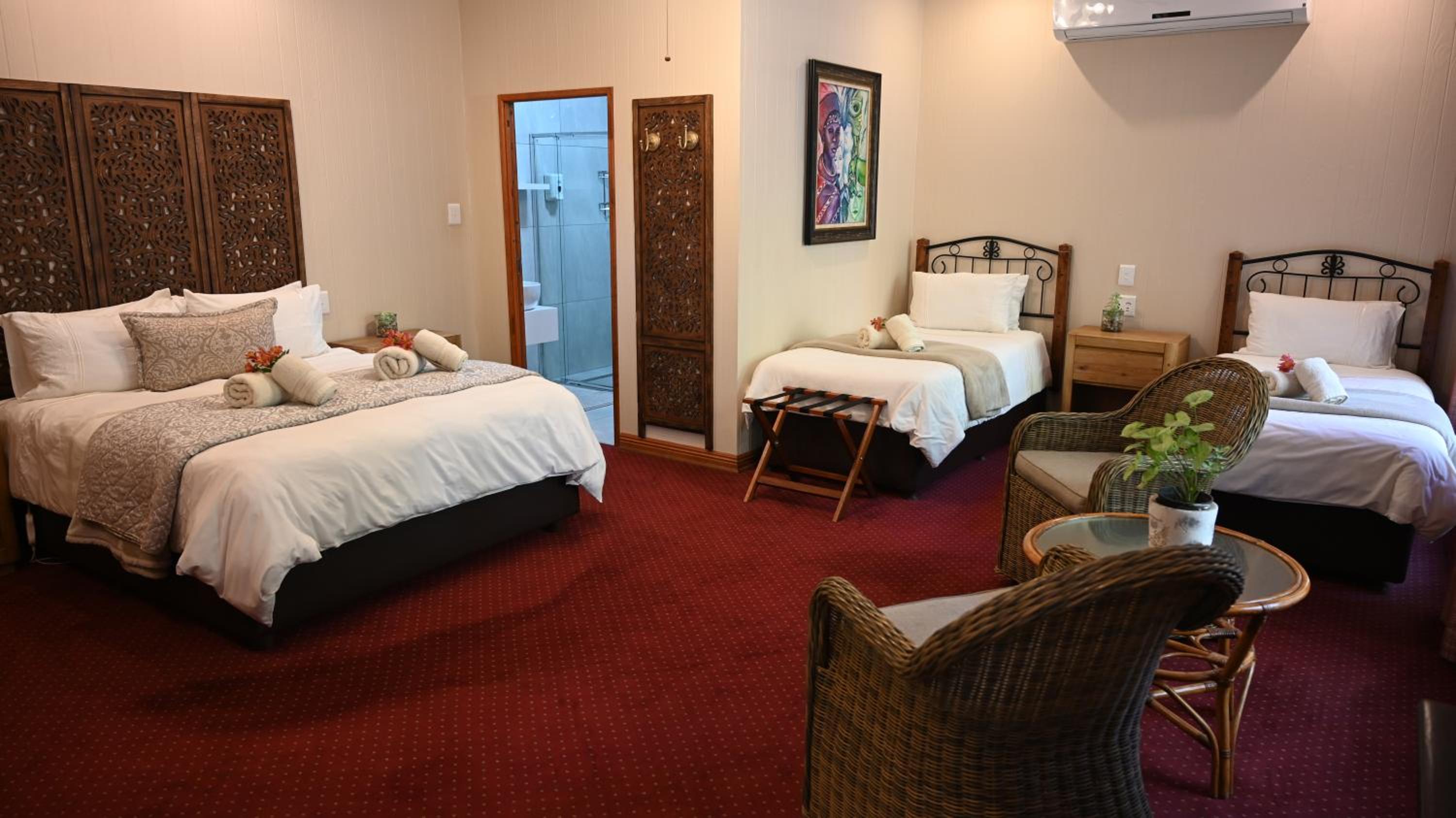 Deluxe Family Room